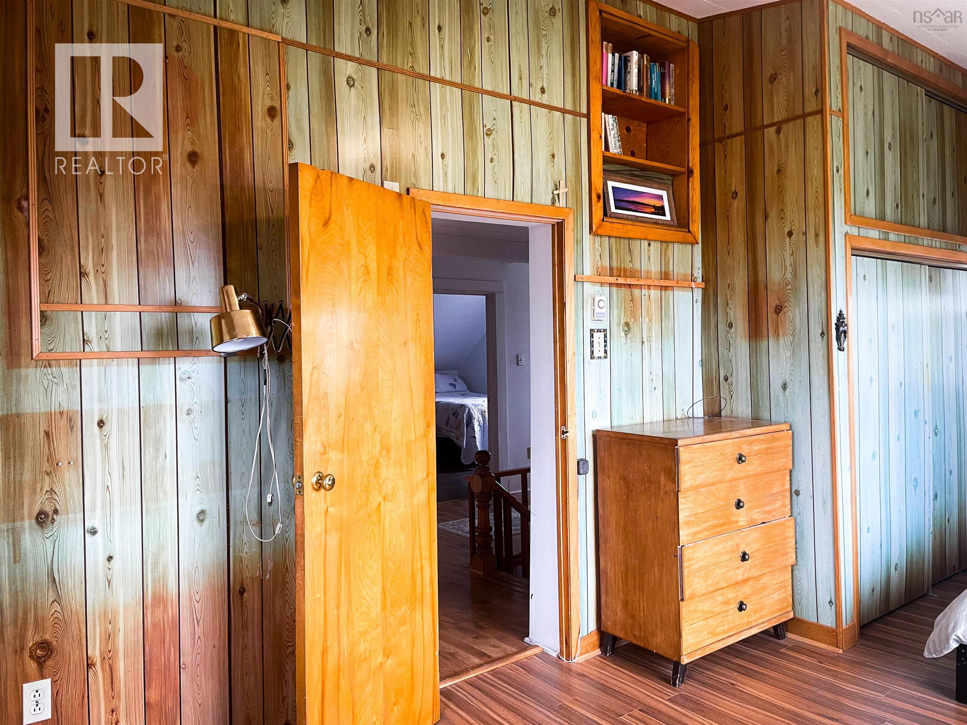 11 Harbourview Drive photo #28