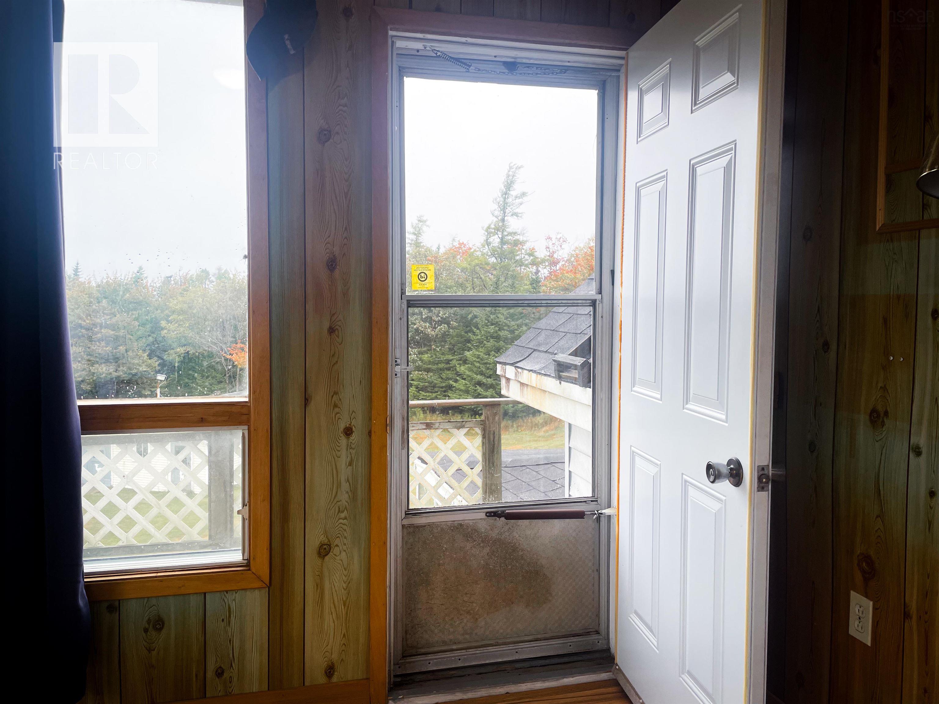 11 Harbourview Drive photo #32