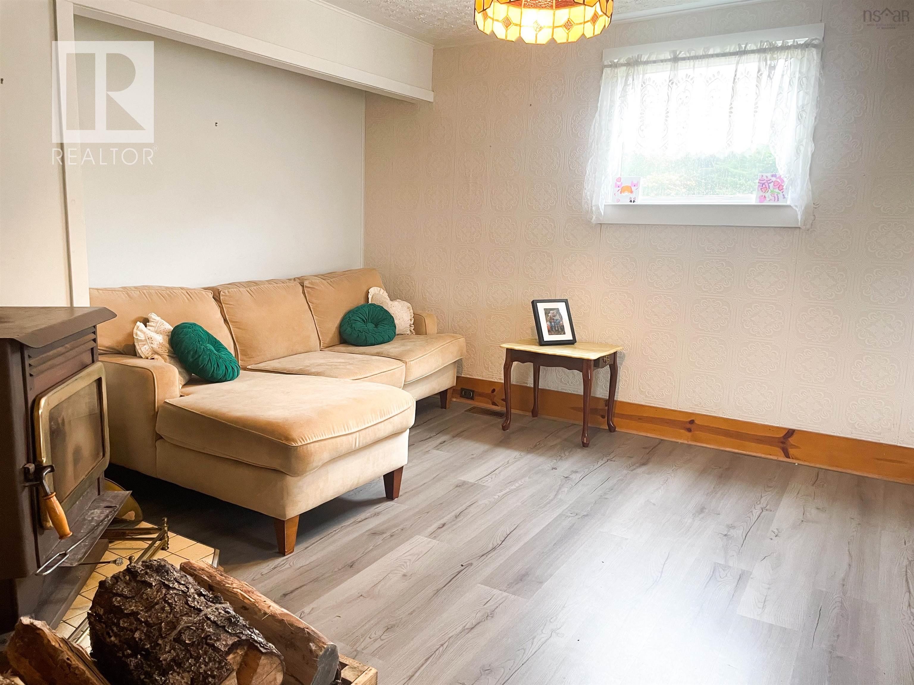 11 Harbourview Drive photo #5