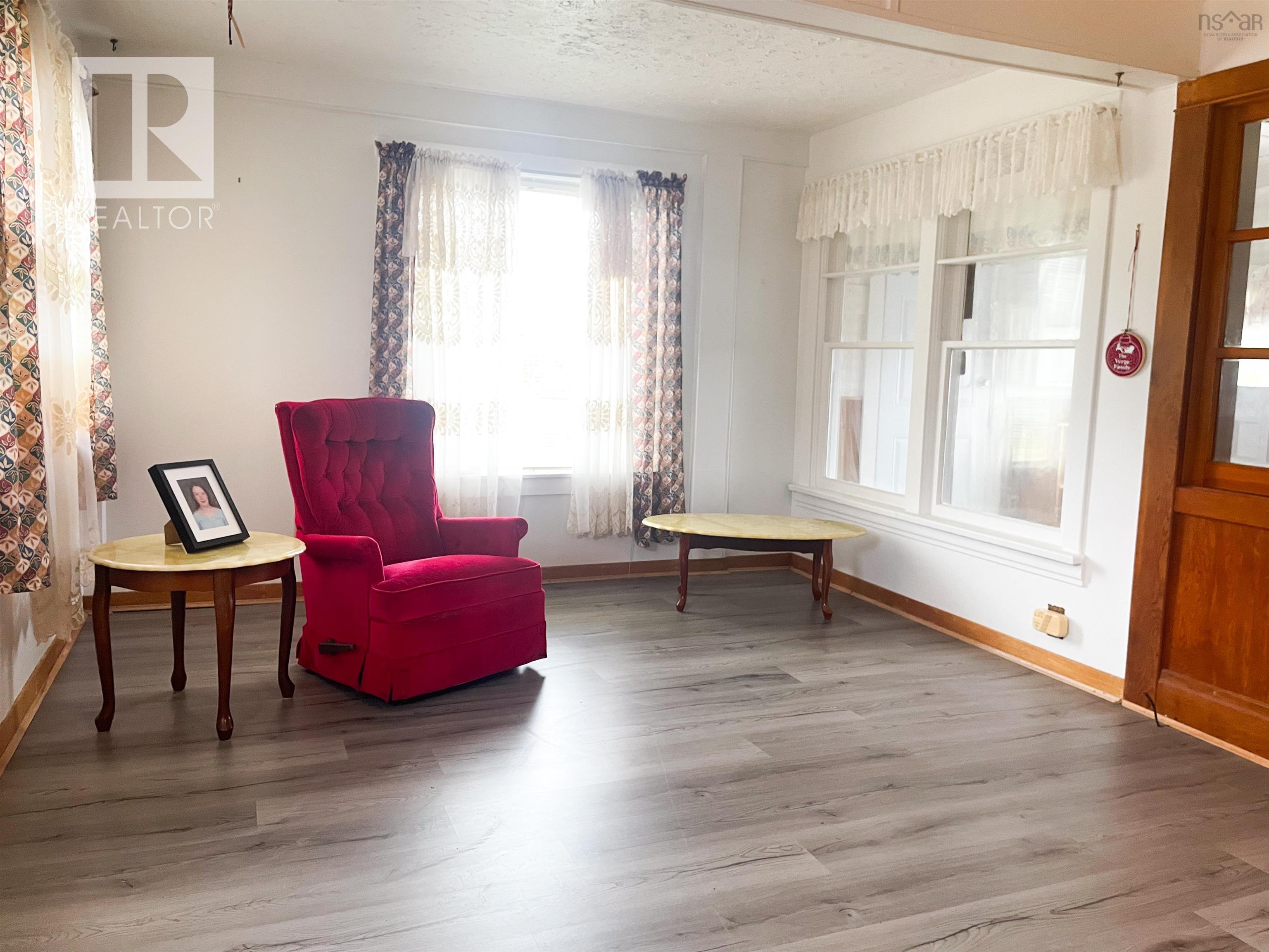 11 Harbourview Drive photo #6