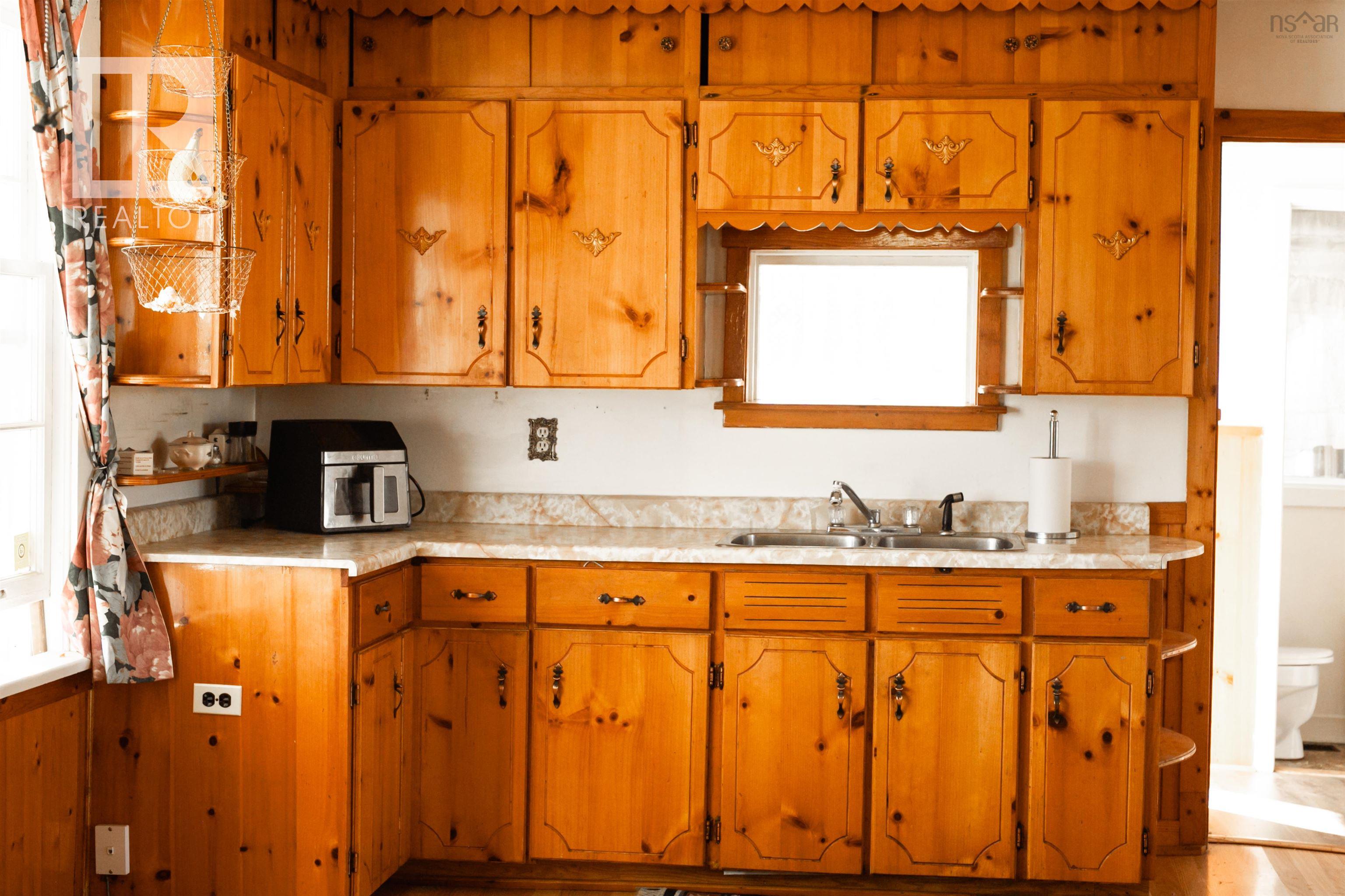 11 Harbourview Drive photo #7