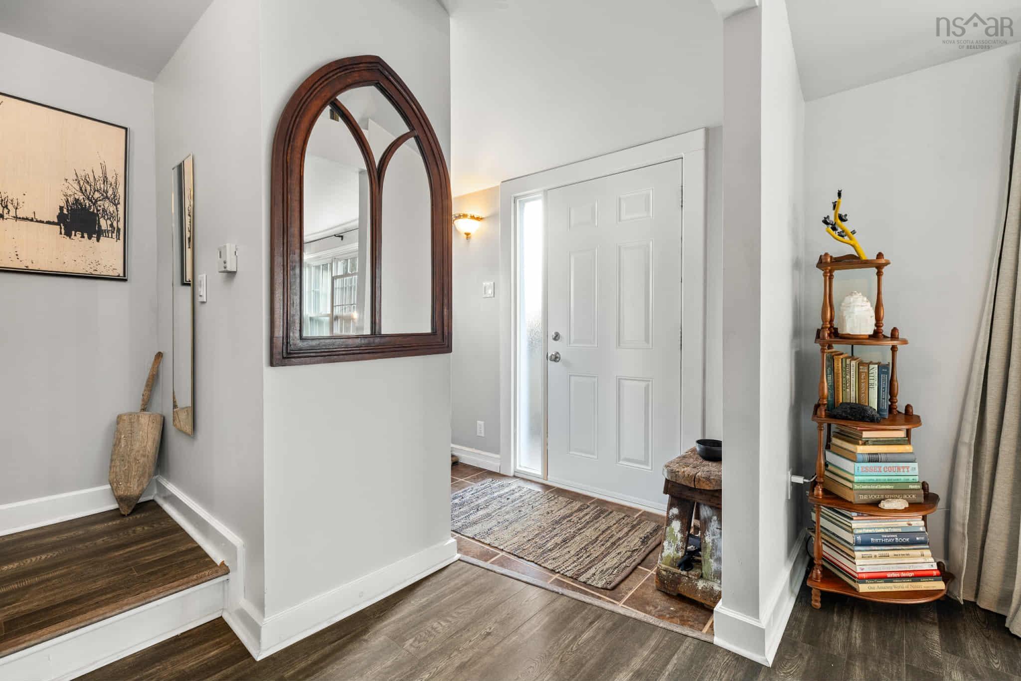 25 Joyce Avenue photo #13