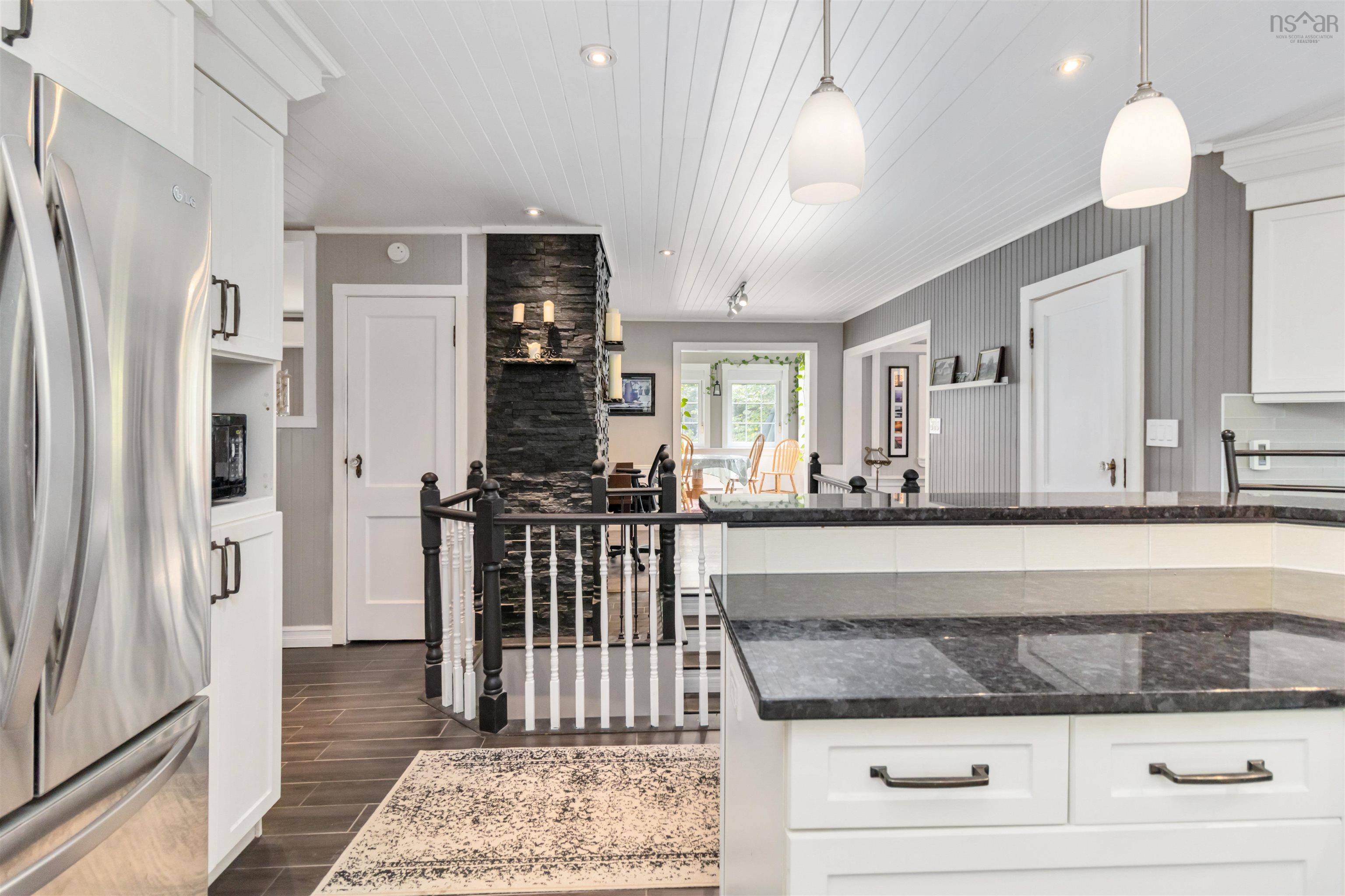 11278 Peggys Cove Road photo #14