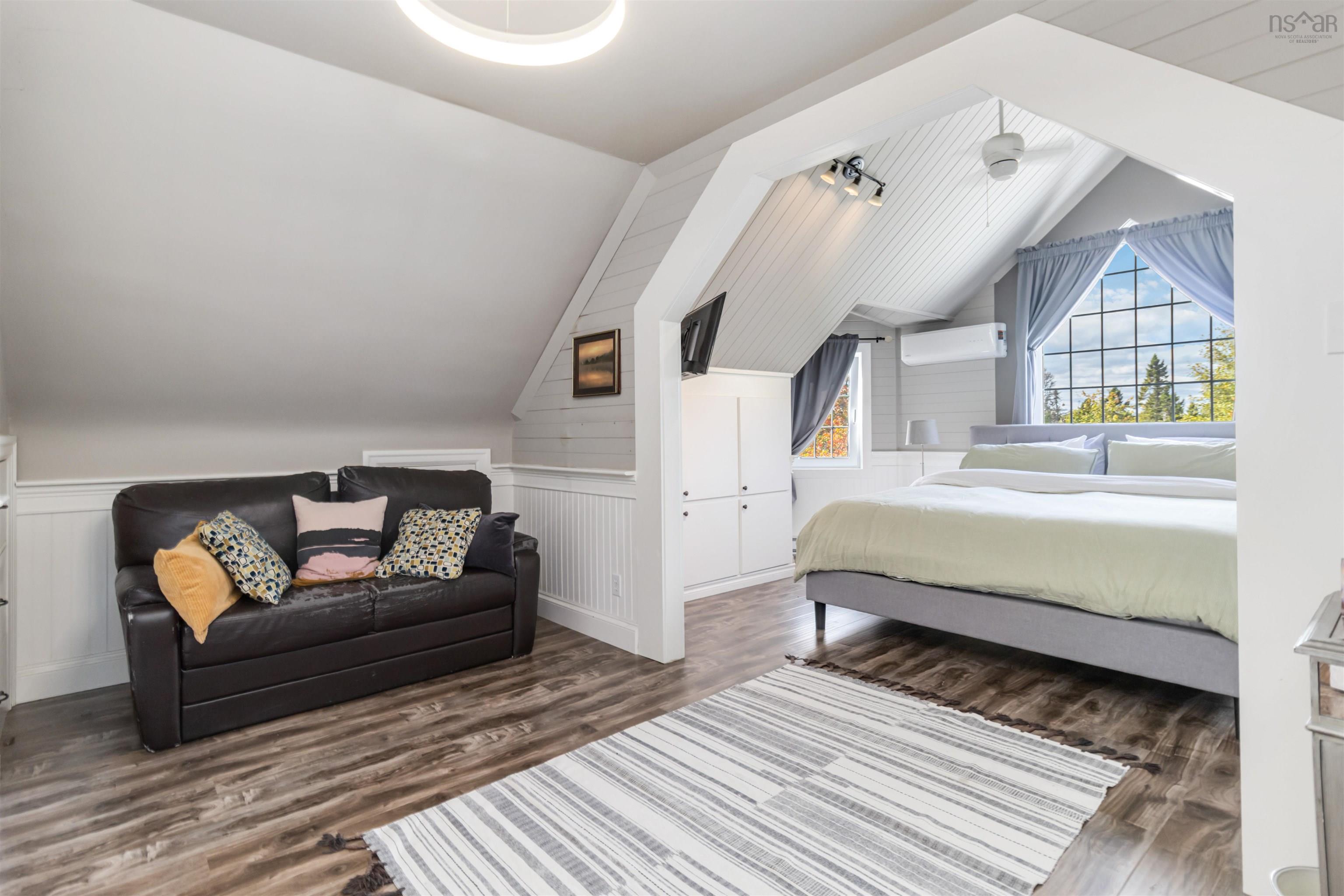 11278 Peggys Cove Road photo #25