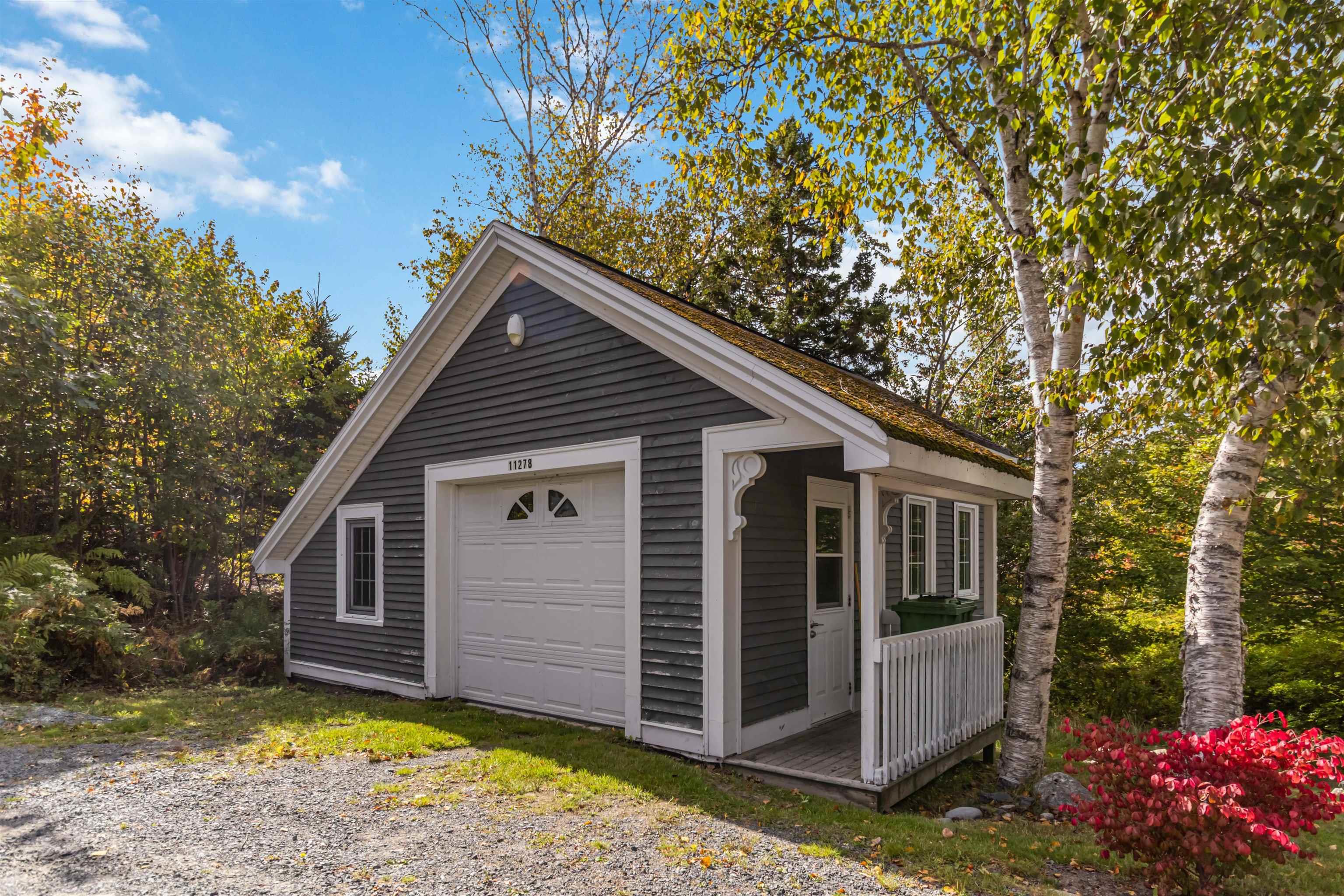 11278 Peggys Cove Road photo #40