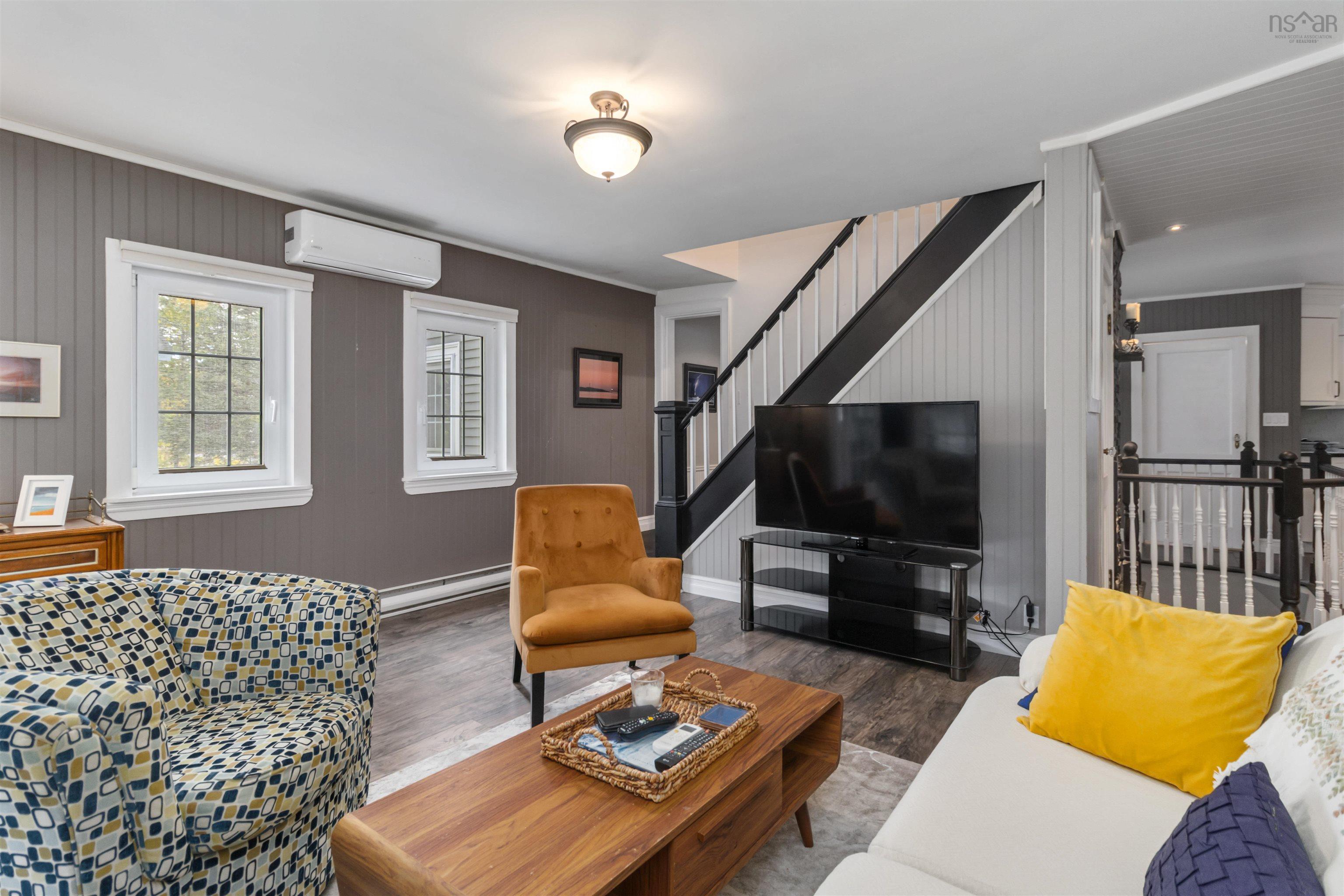 11278 Peggys Cove Road photo #5