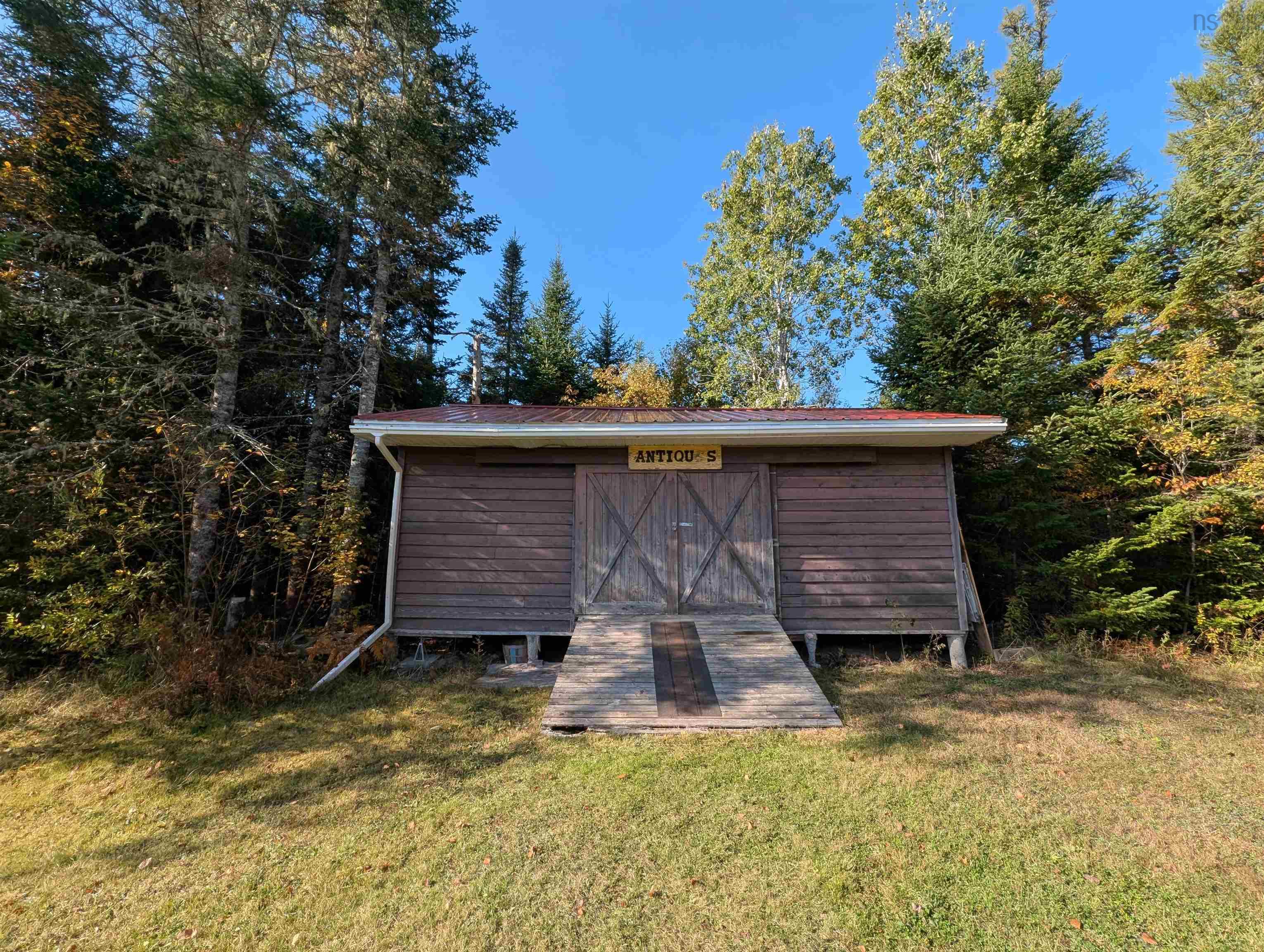 19 Benvie Hill Road photo #16