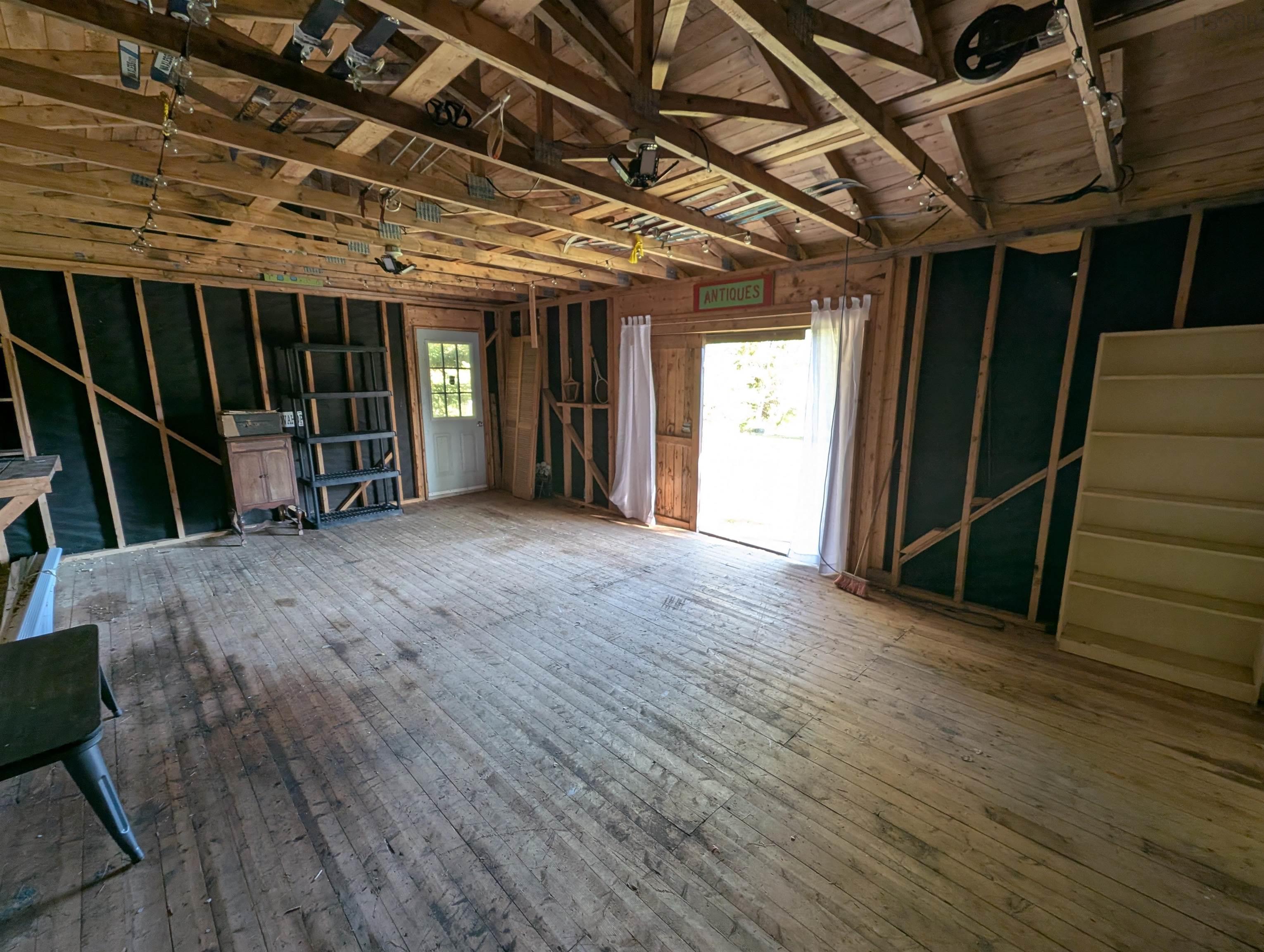 19 Benvie Hill Road photo #17