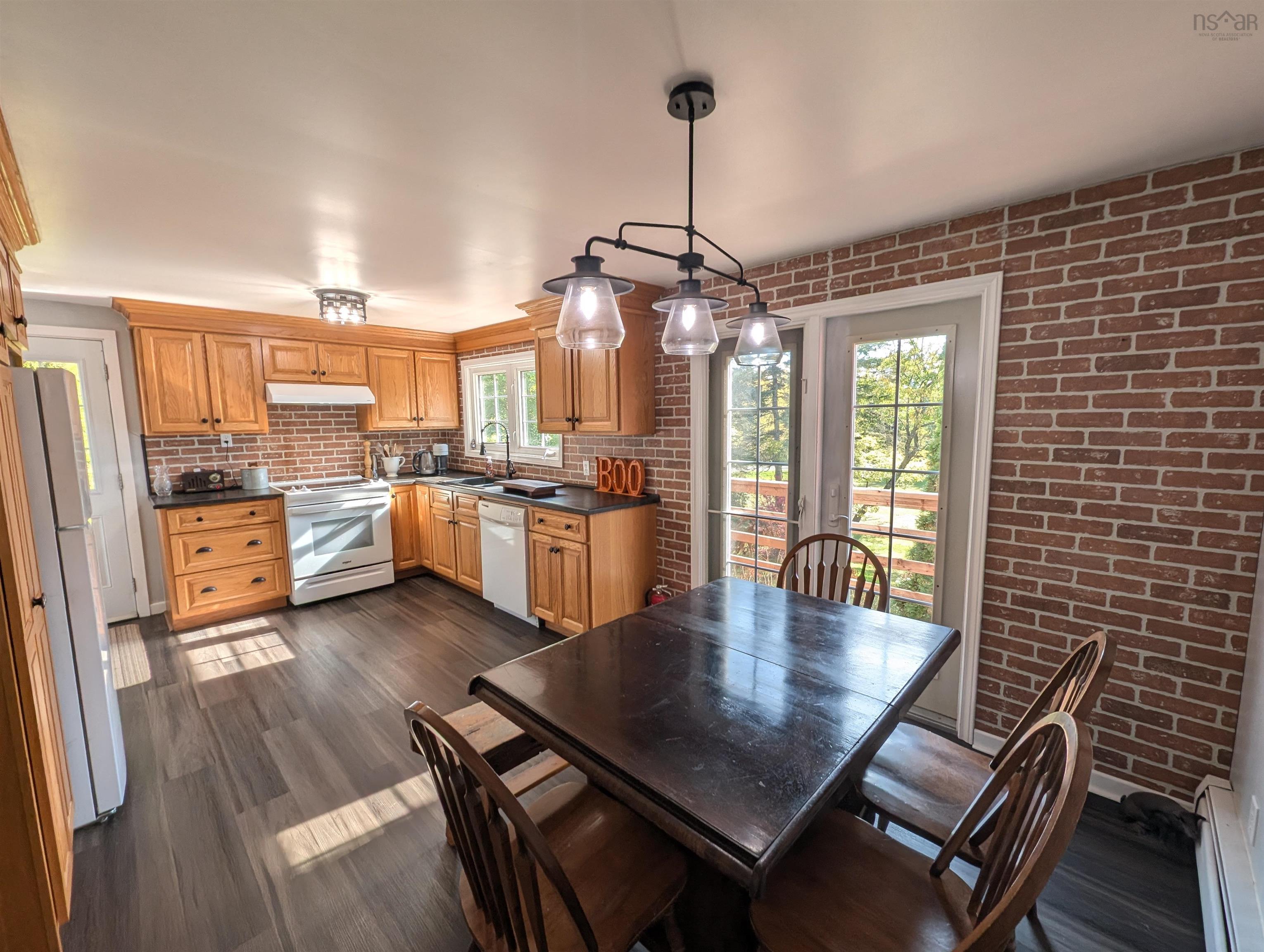 19 Benvie Hill Road photo #18