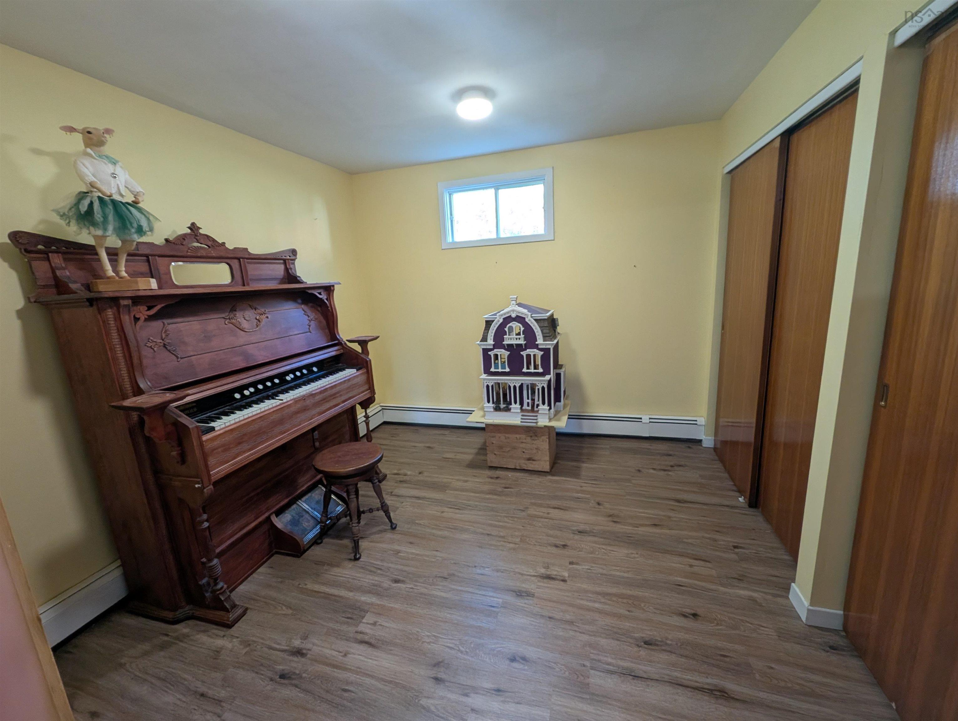 19 Benvie Hill Road photo #31