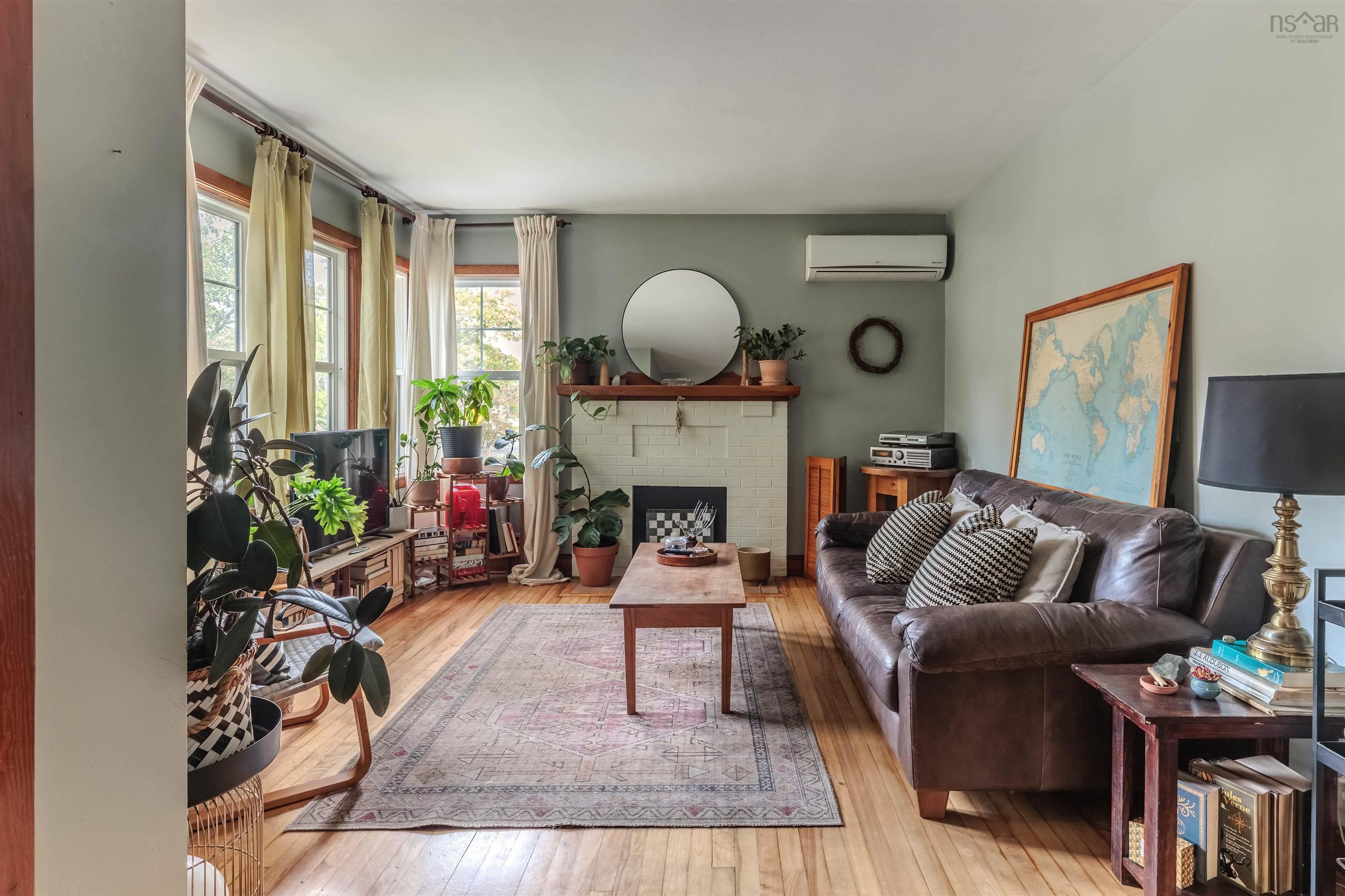 7142 Abbott Drive photo #2