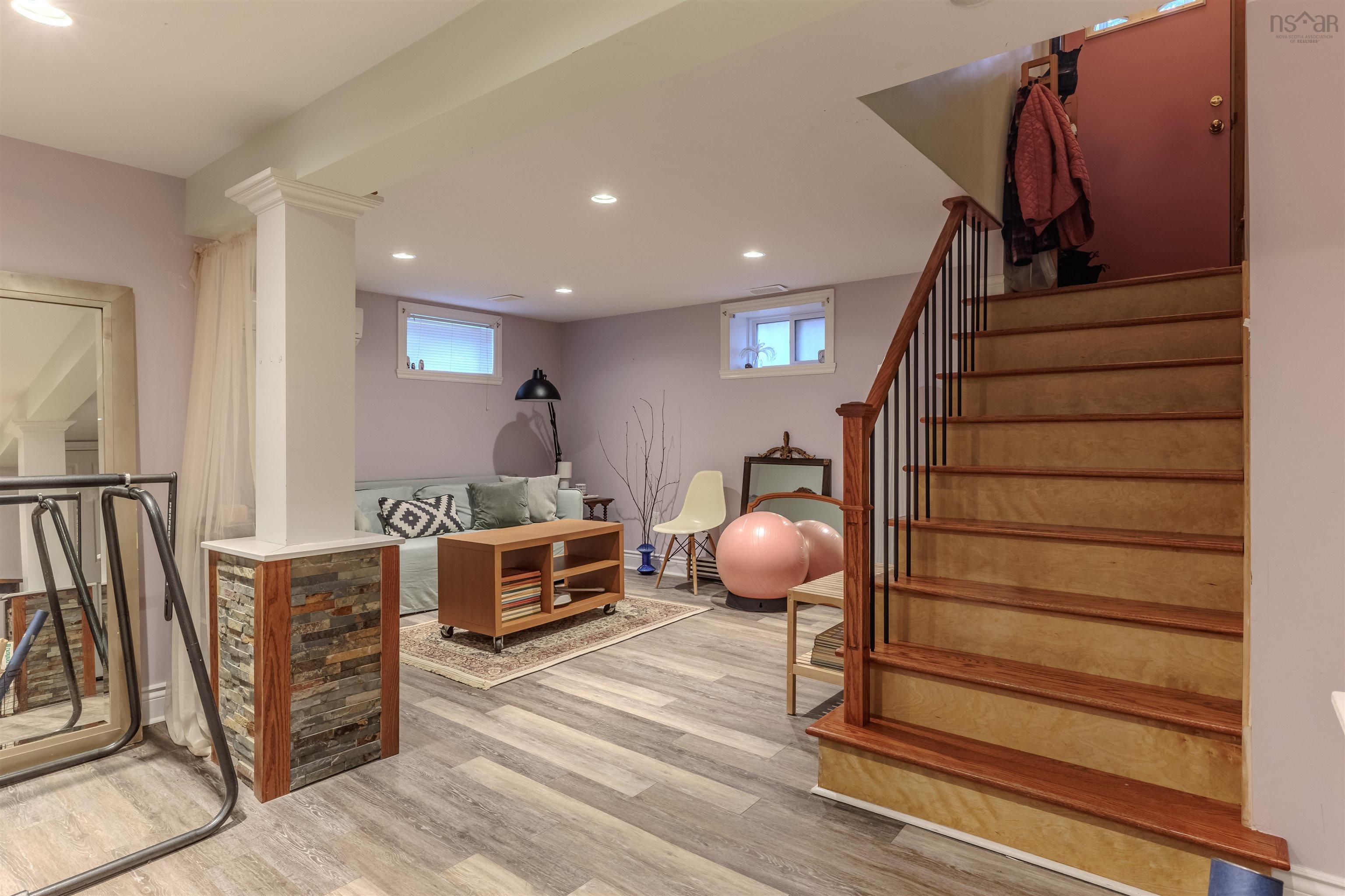 7142 Abbott Drive photo #13