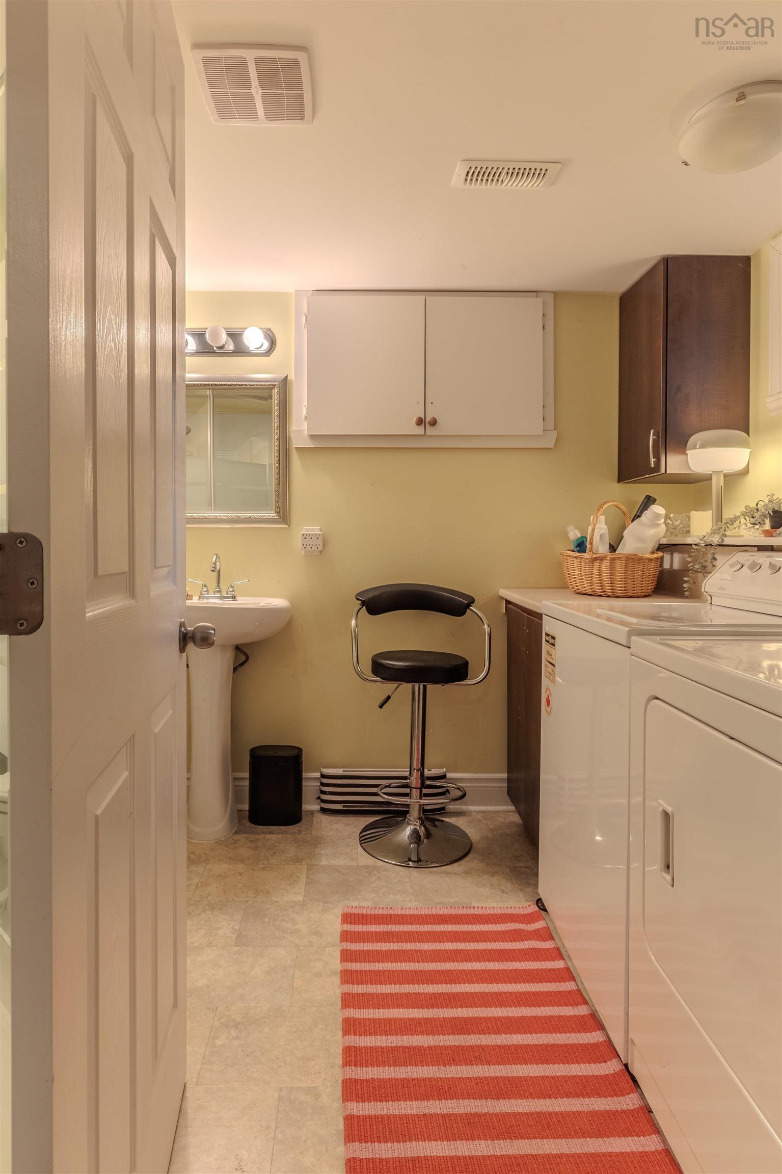 7142 Abbott Drive photo #18