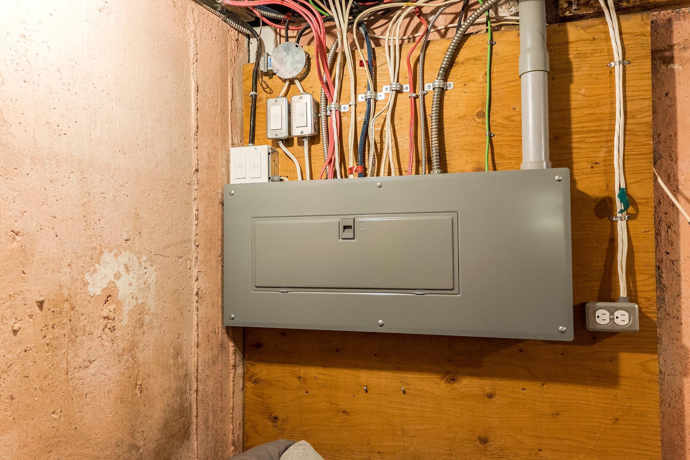 7142 Abbott Drive photo #20