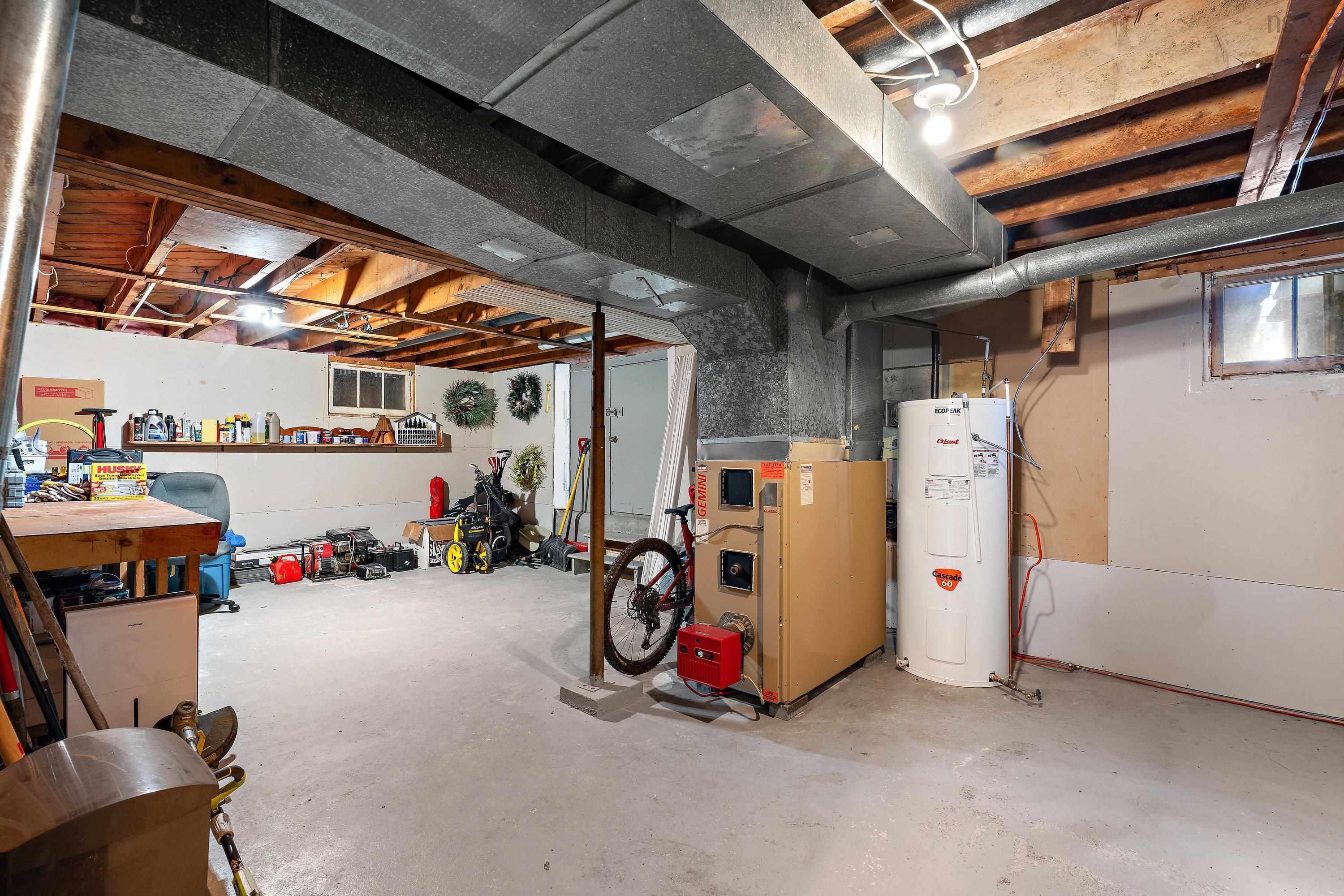 24 Canary Crescent photo #37