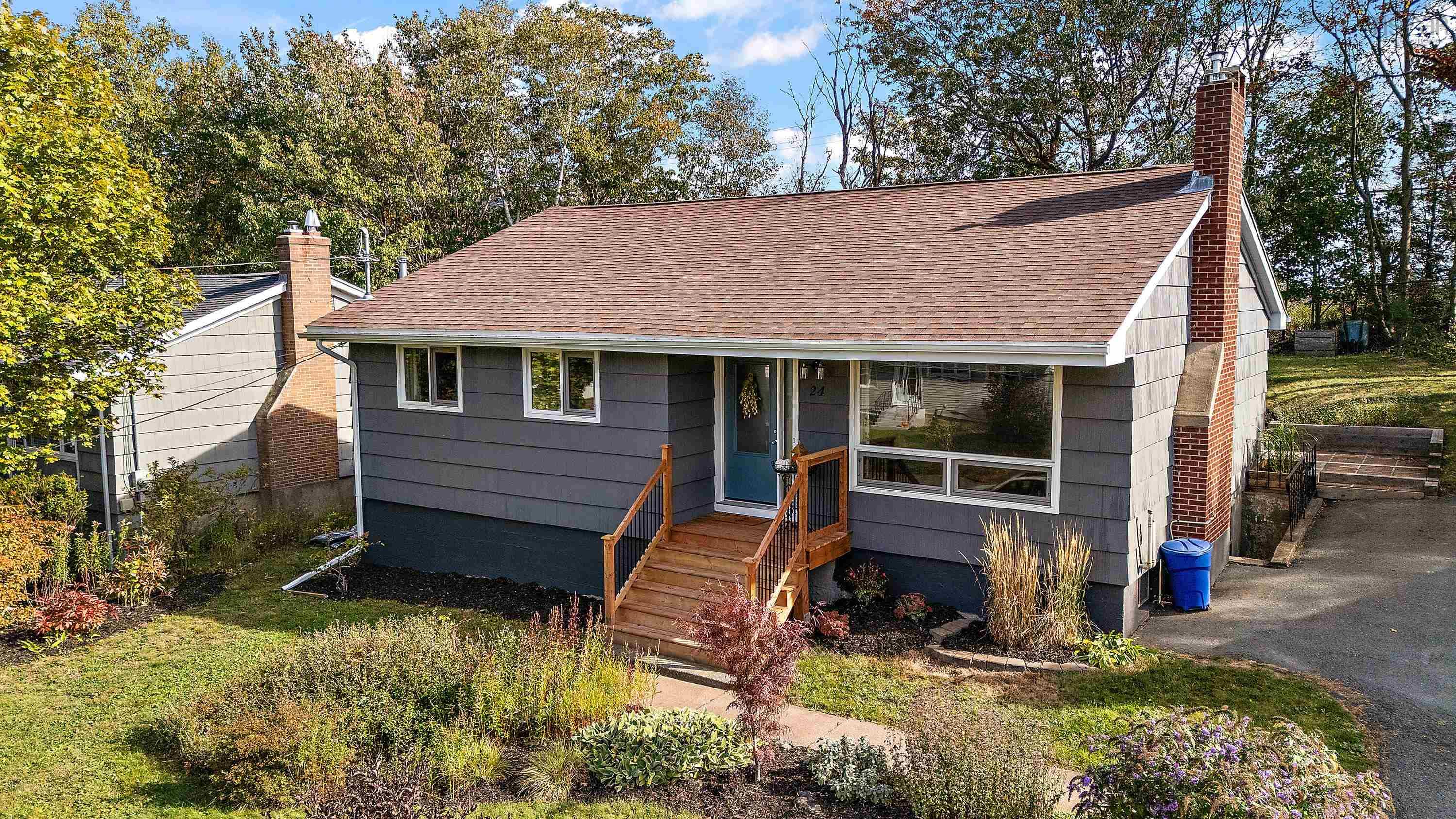 24 Canary Crescent photo #46