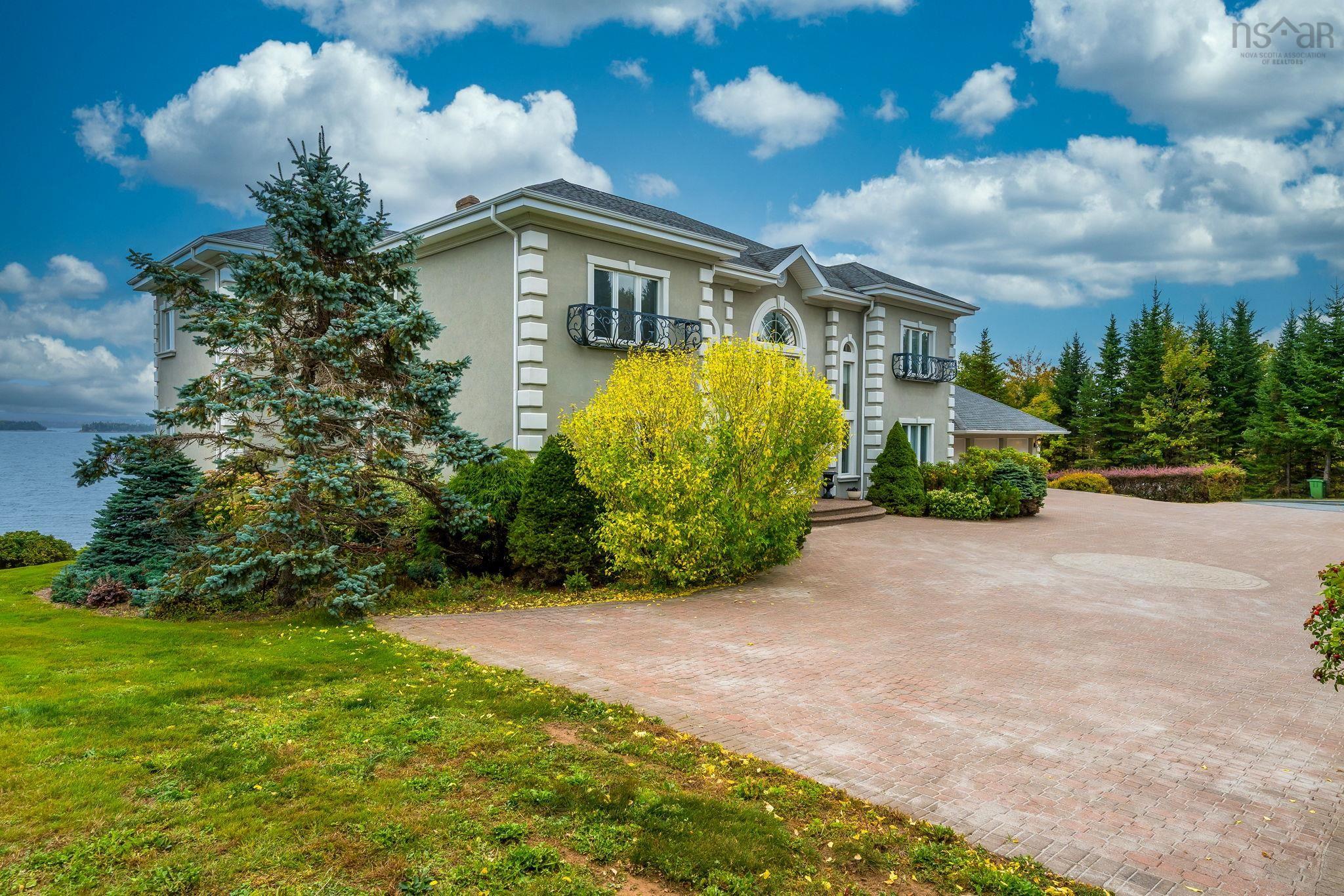 38 Lennox Road photo #40