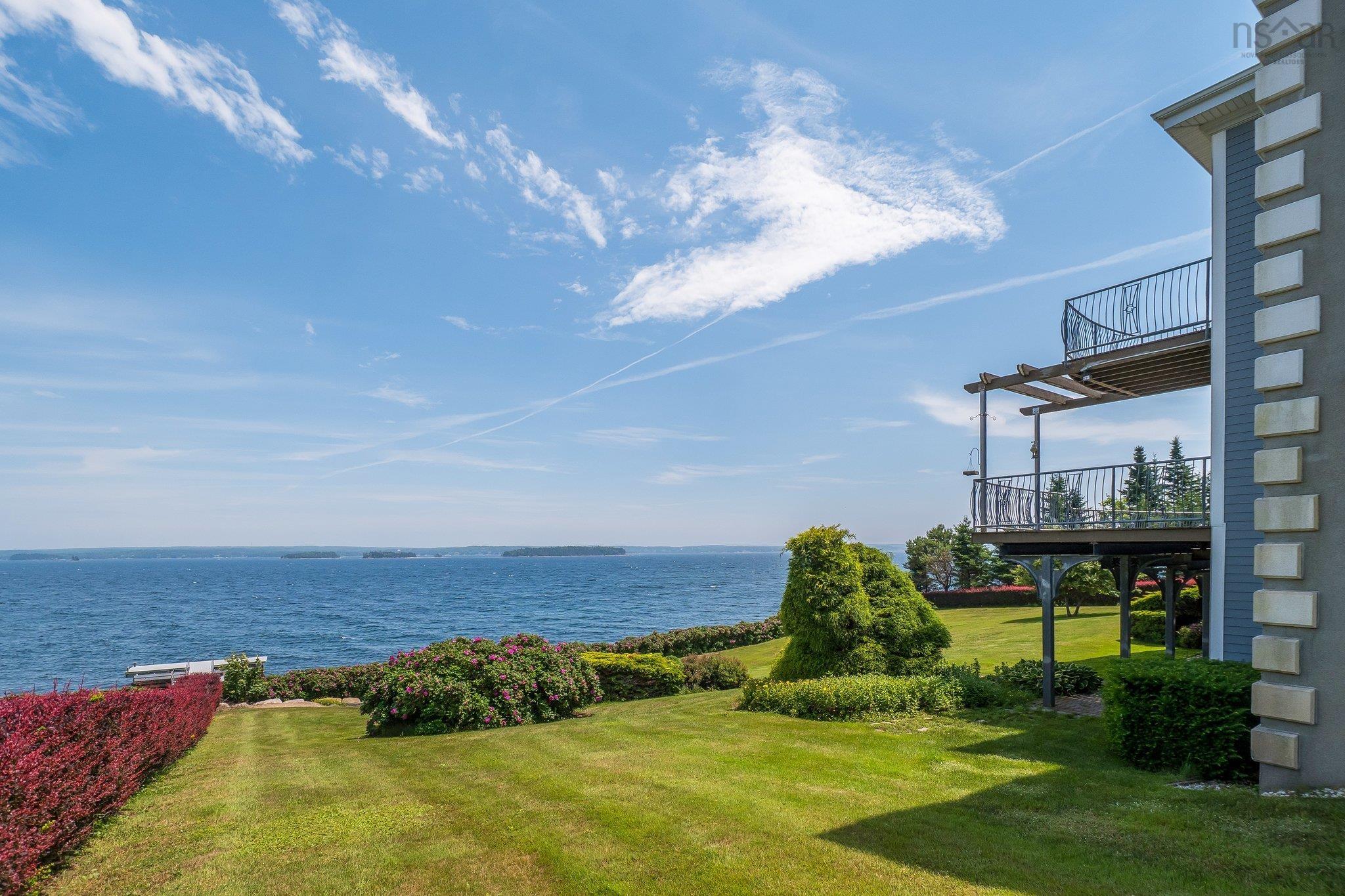 38 Lennox Road photo #41