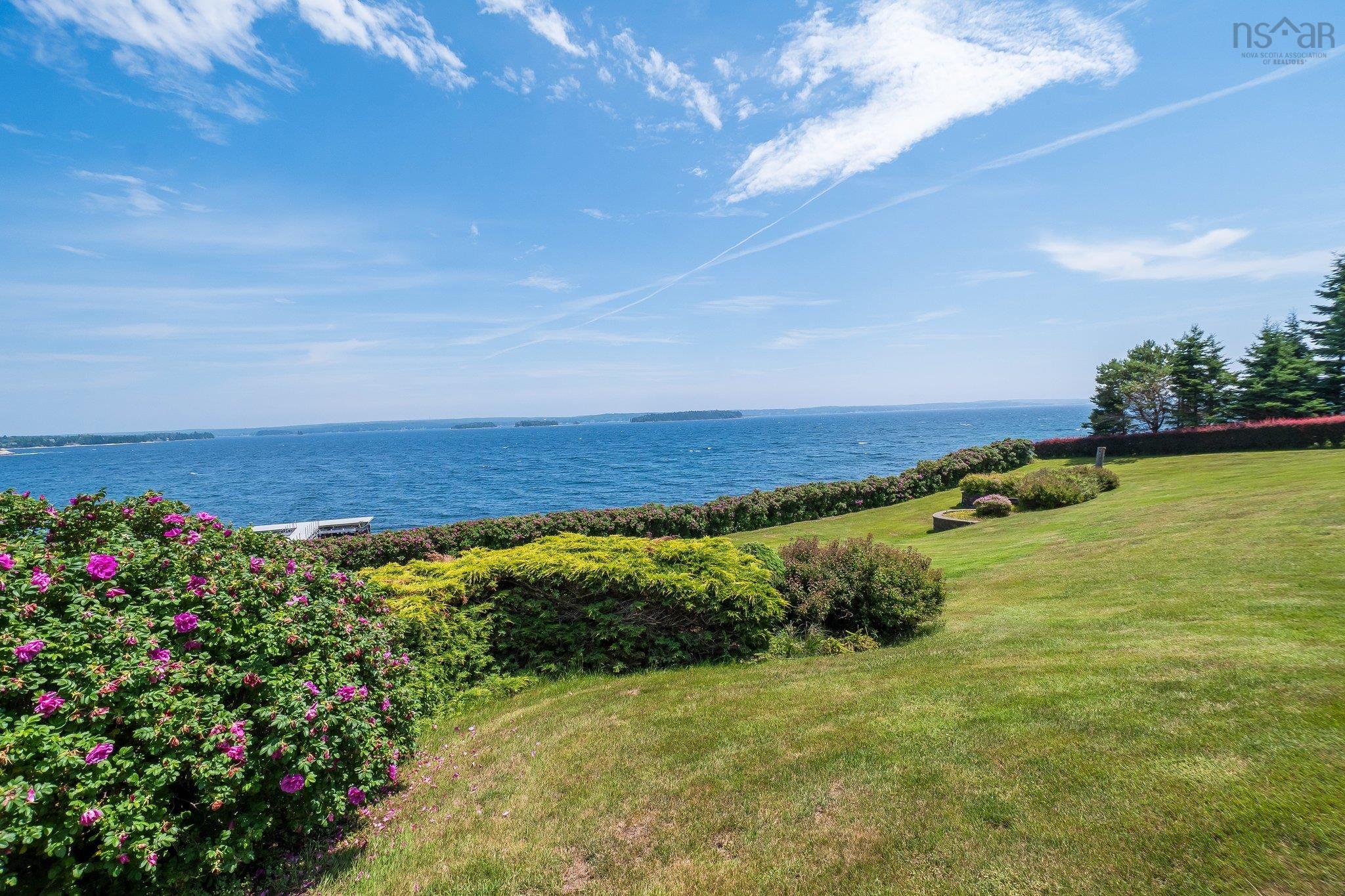 38 Lennox Road photo #42