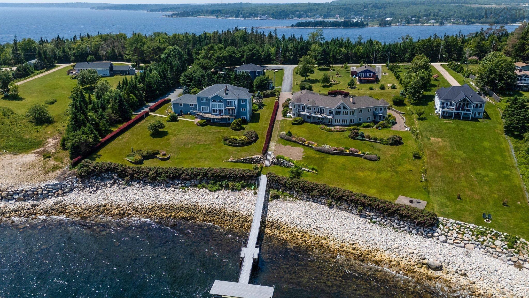 38 Lennox Road photo #48