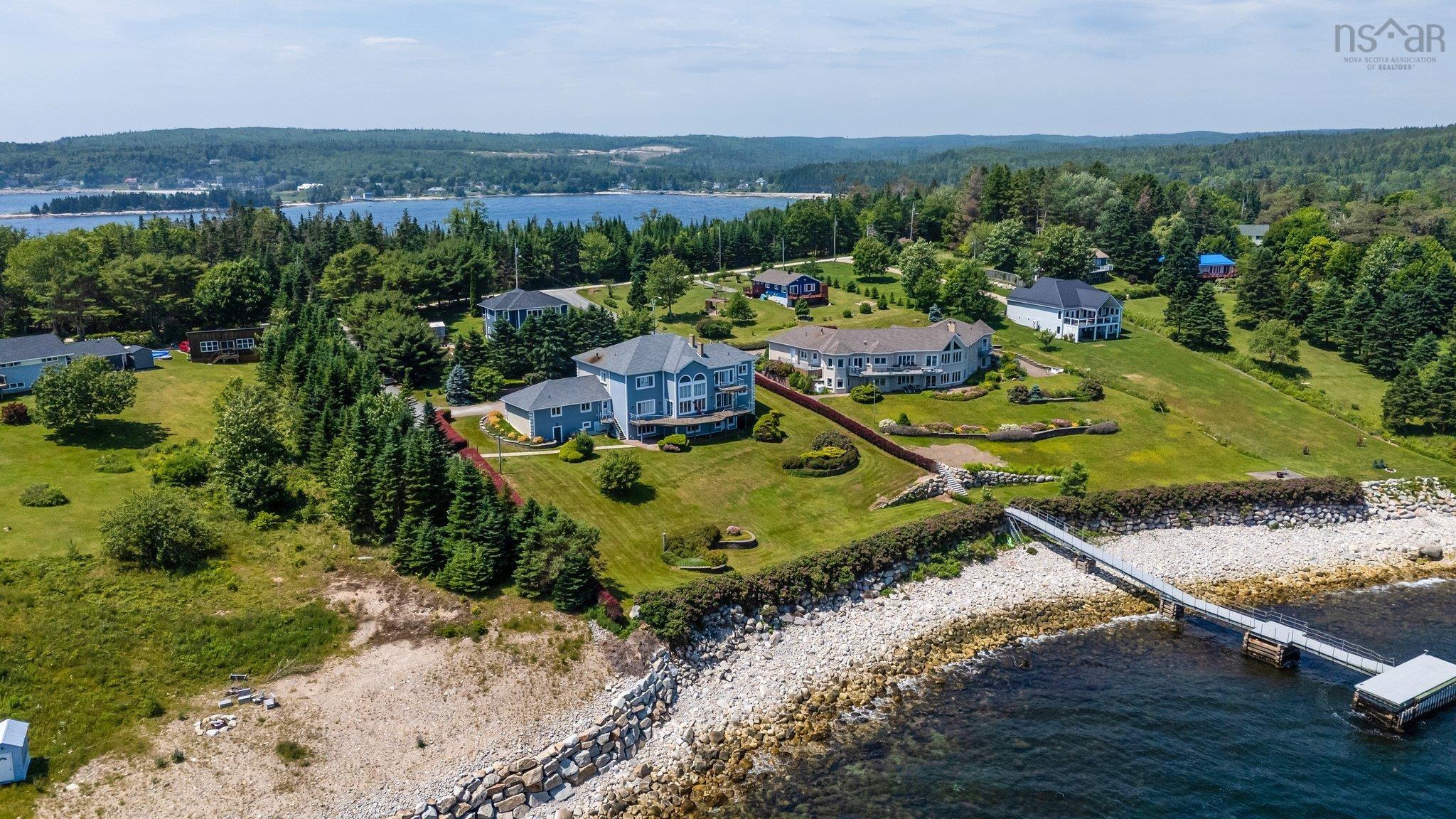 38 Lennox Road photo #49