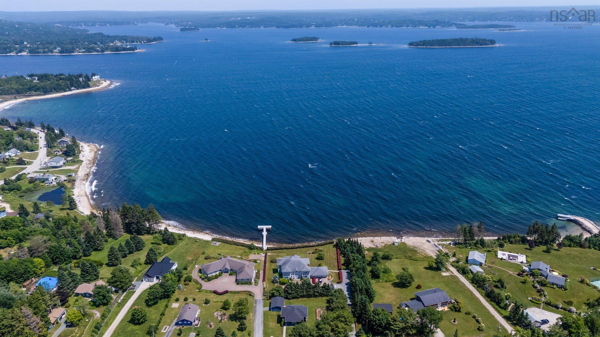 38 Lennox Road photo #50