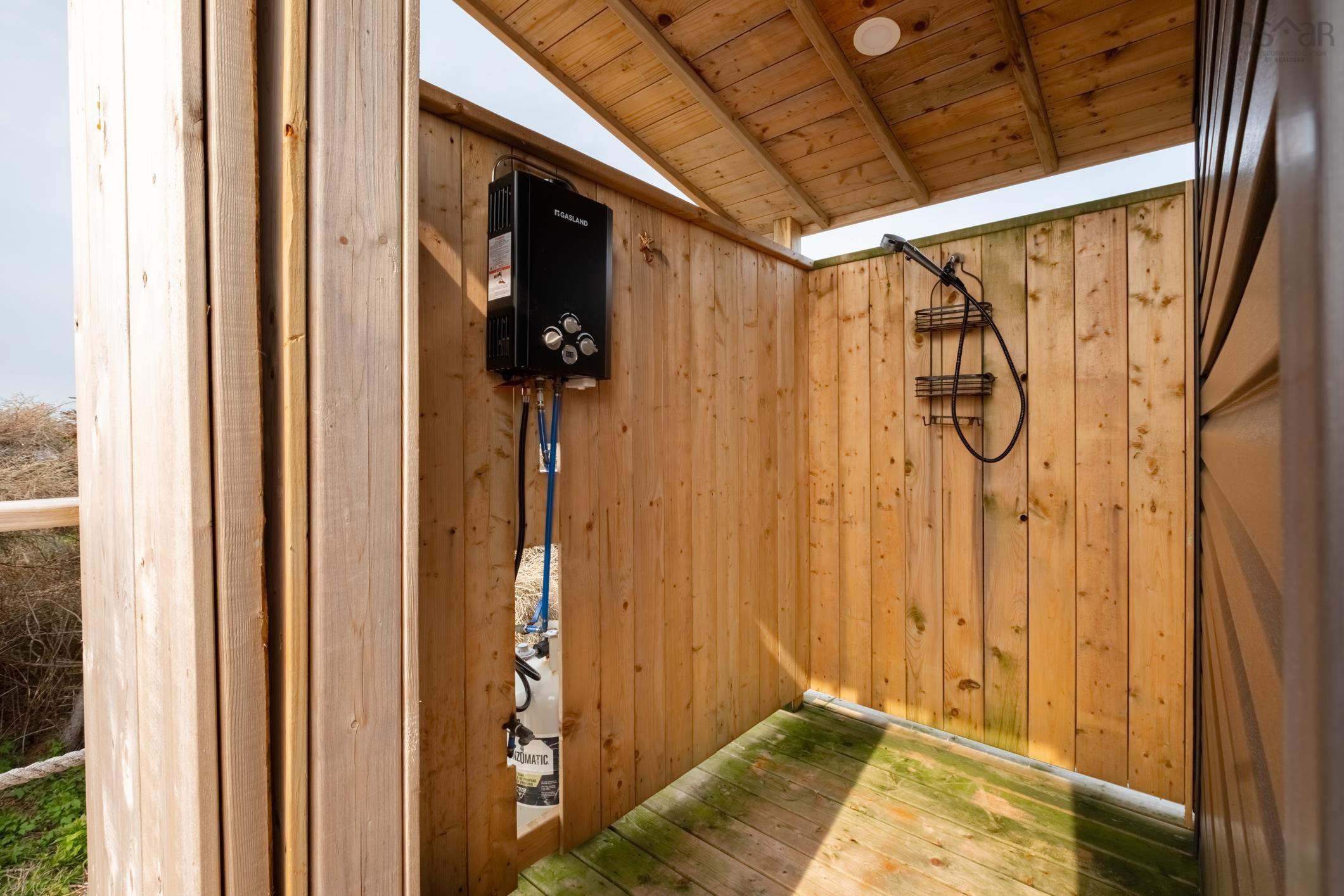 8 Simmons Island photo #37