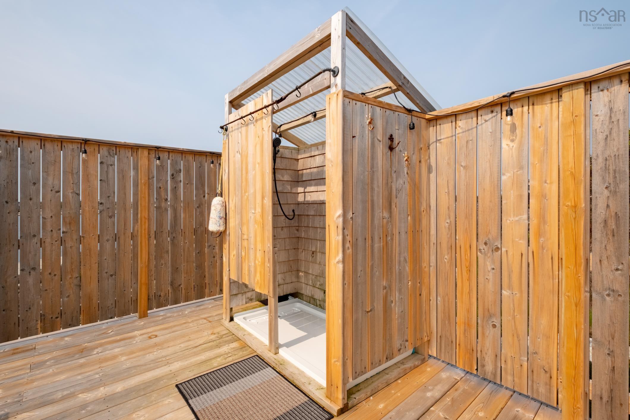 8 Simmons Island photo #47