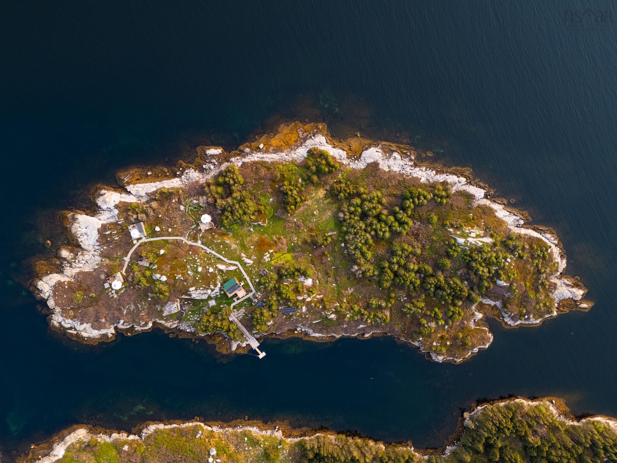 8 Simmons Island photo #50