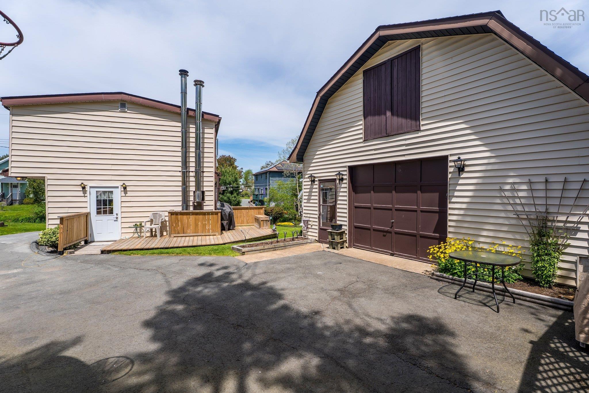 88 Armada Drive photo #3