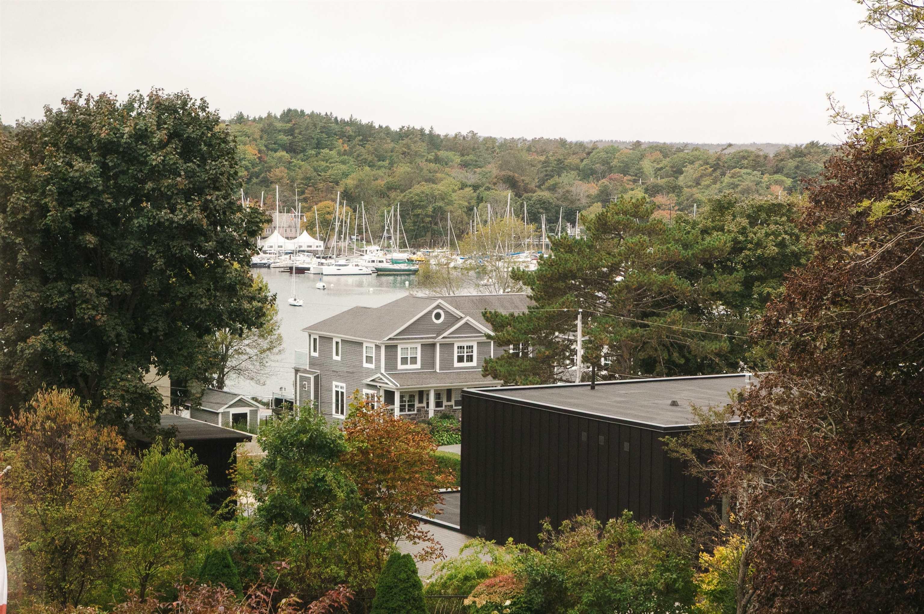 5845 Inglewood Drive photo #15