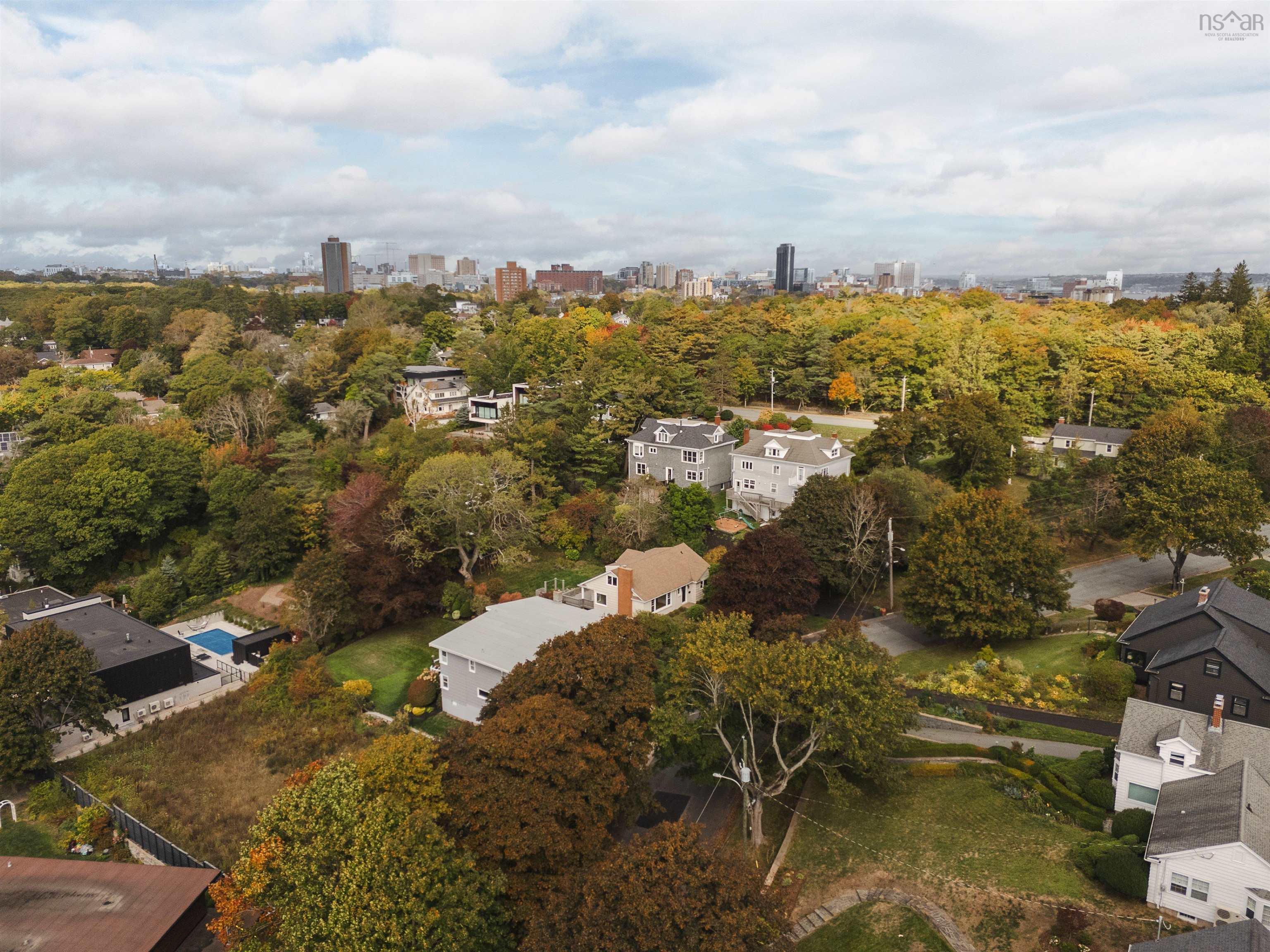 5845 Inglewood Drive photo #36