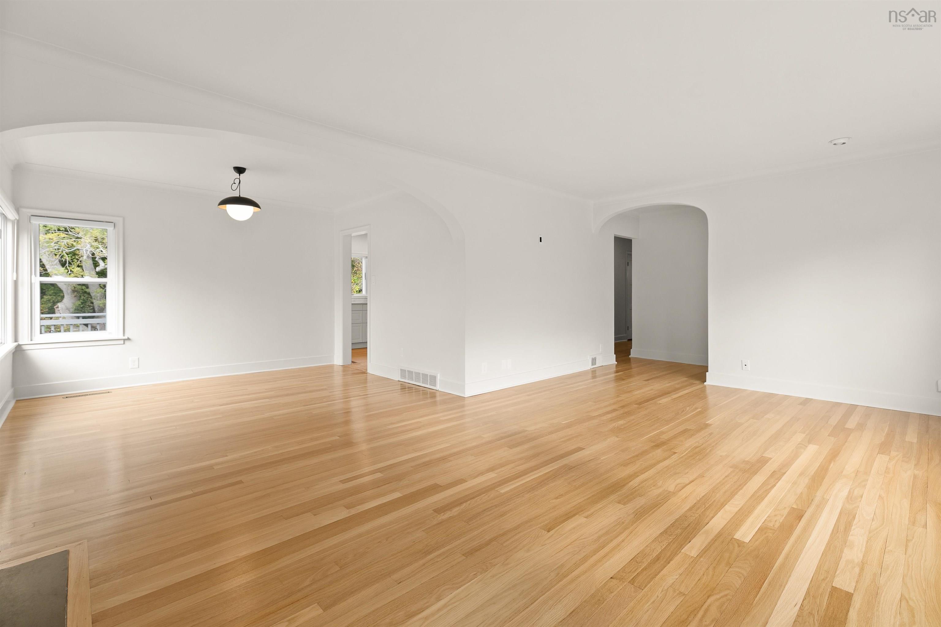 5845 Inglewood Drive photo #39