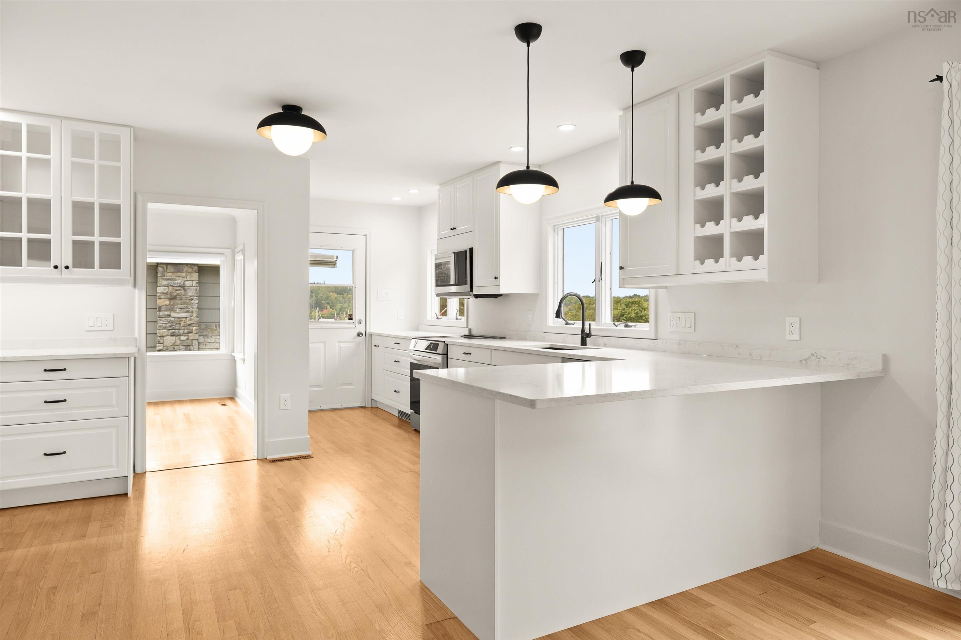 5845 Inglewood Drive photo #42