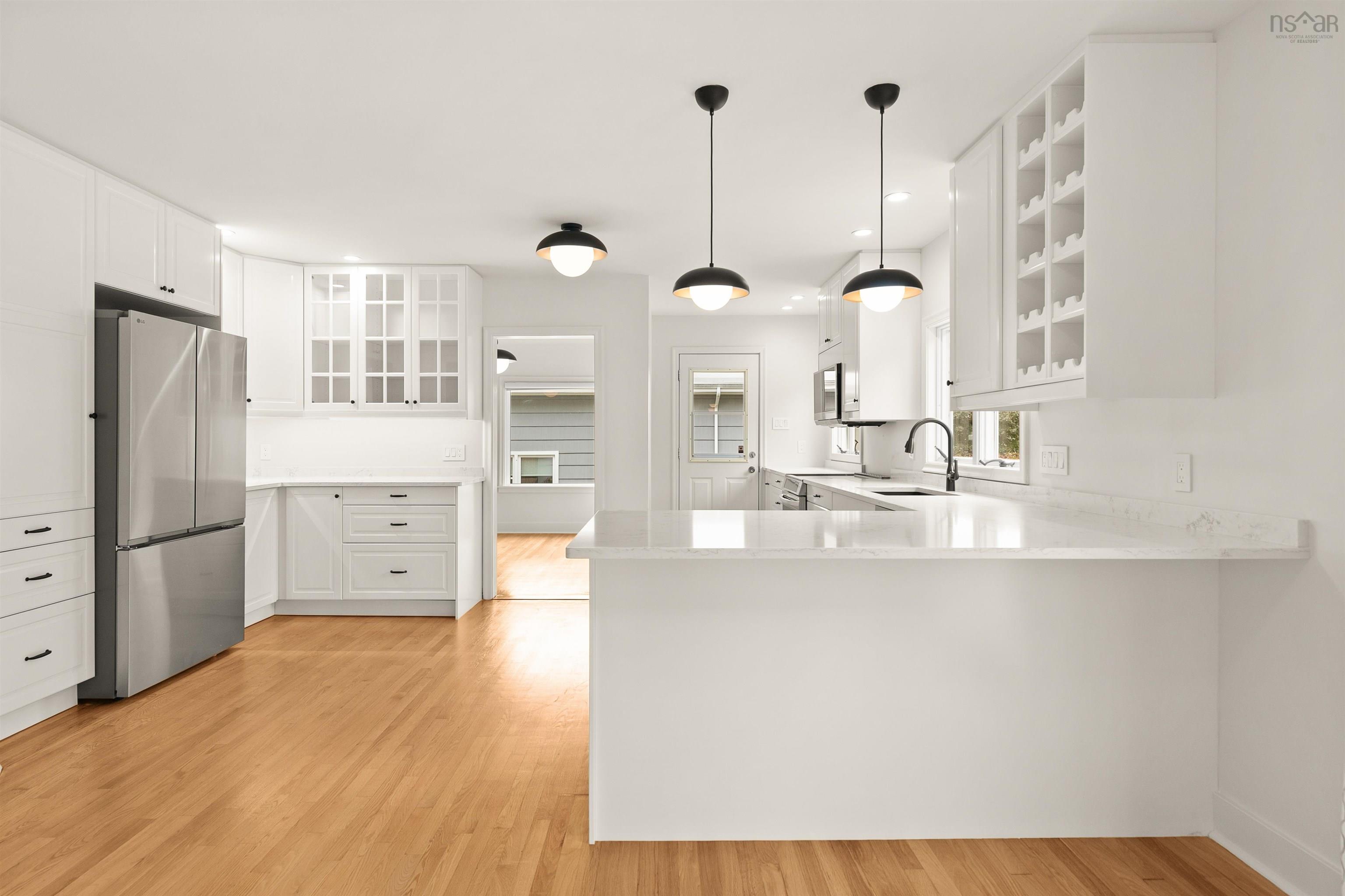 5845 Inglewood Drive photo #43