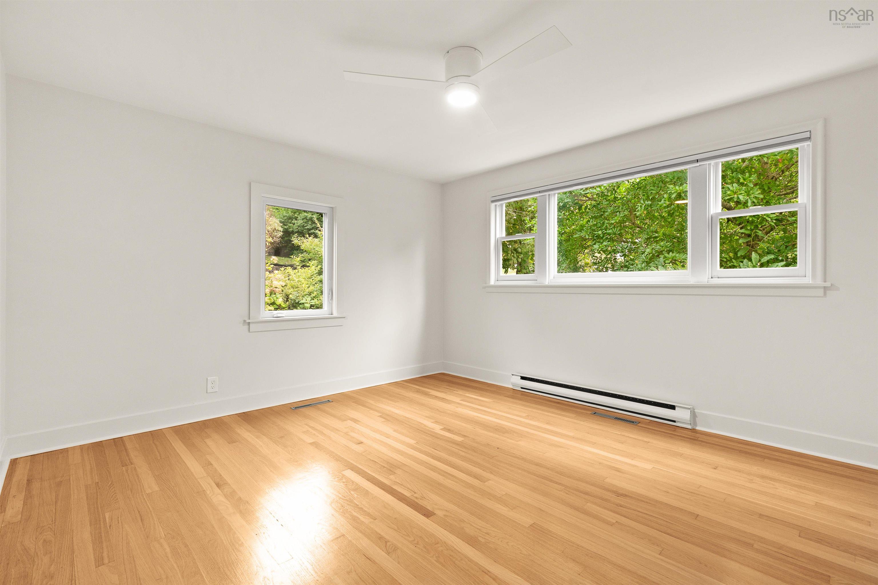 5845 Inglewood Drive photo #45