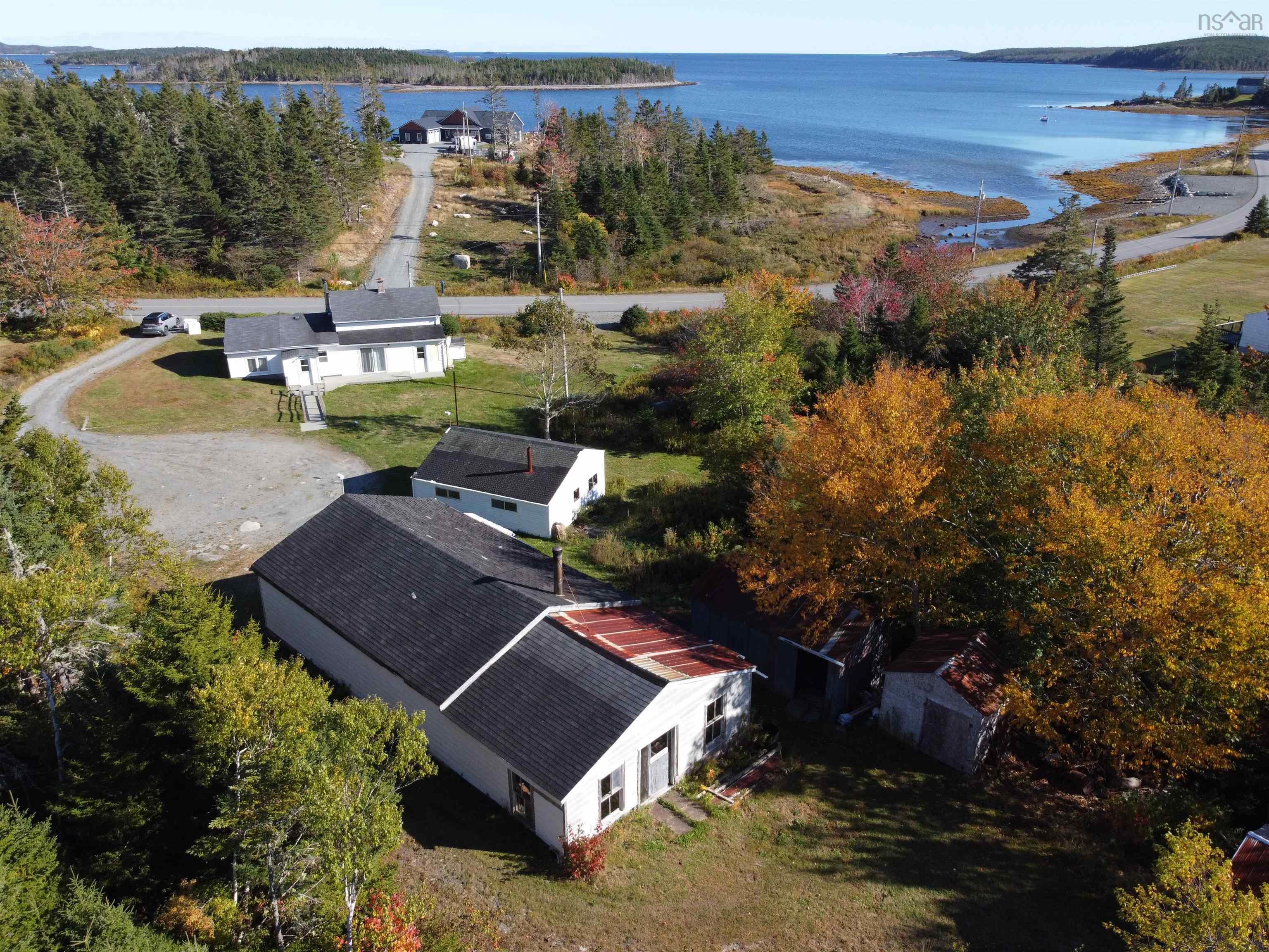 46 Beaver Harbour Road photo #5