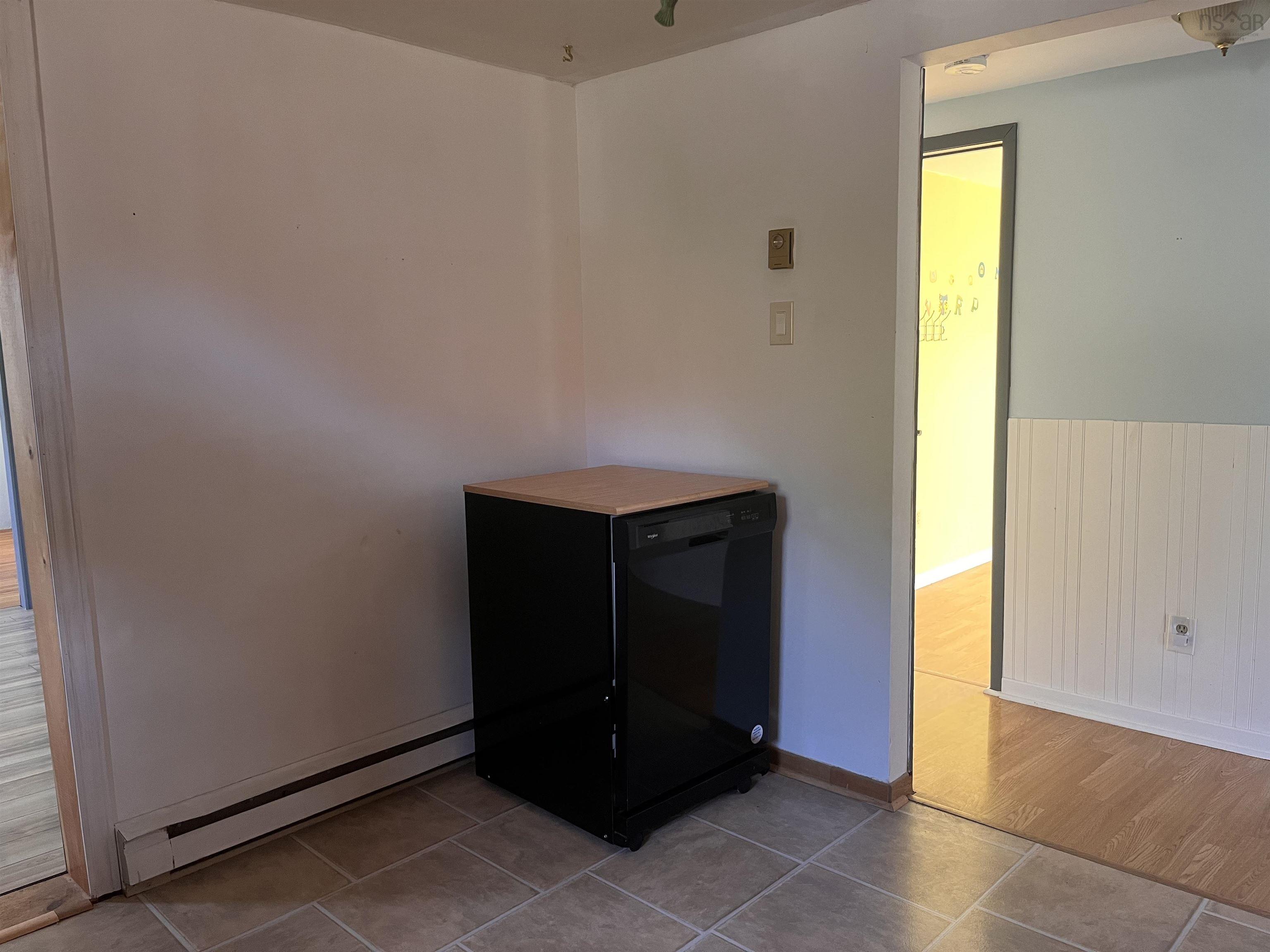 155 Old Sambro Road photo #11