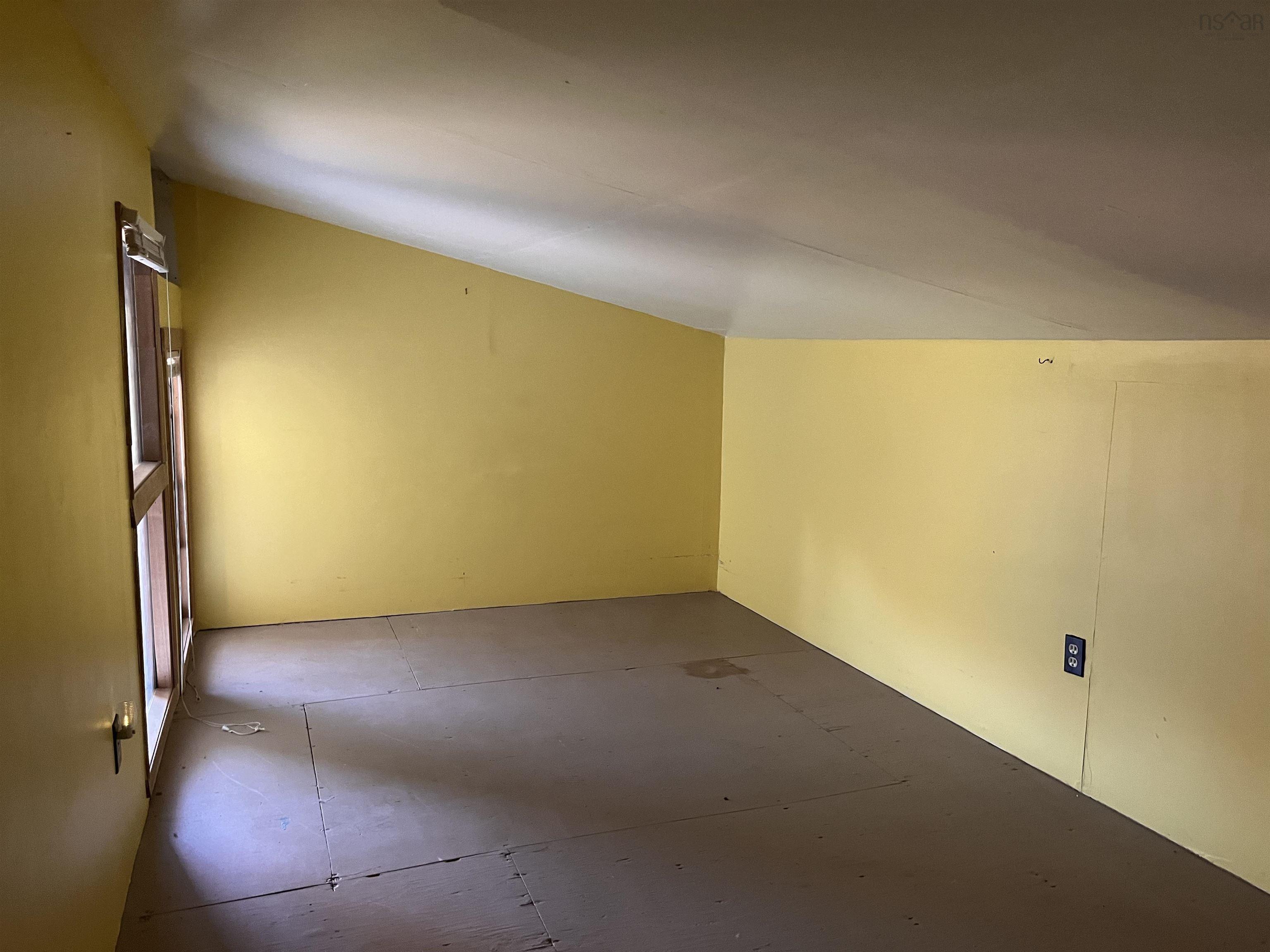 155 Old Sambro Road photo #20