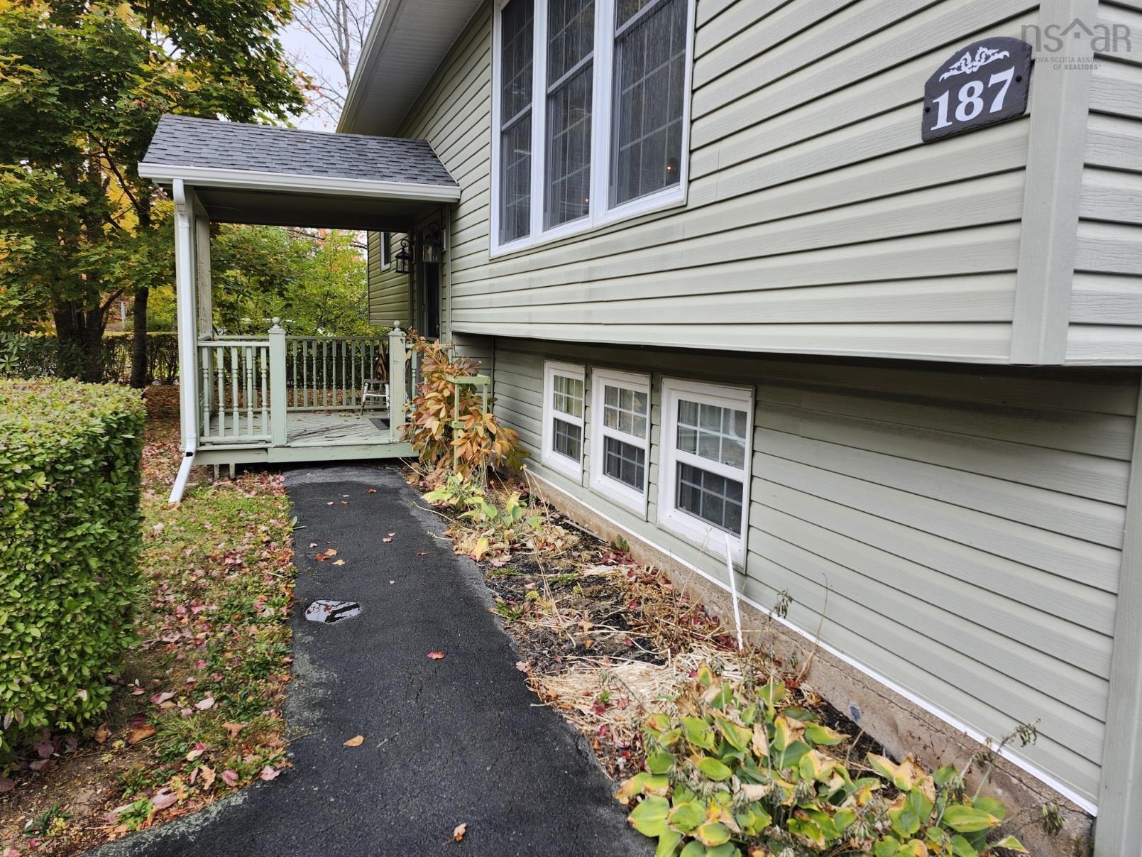 187 Stokil Drive photo #2