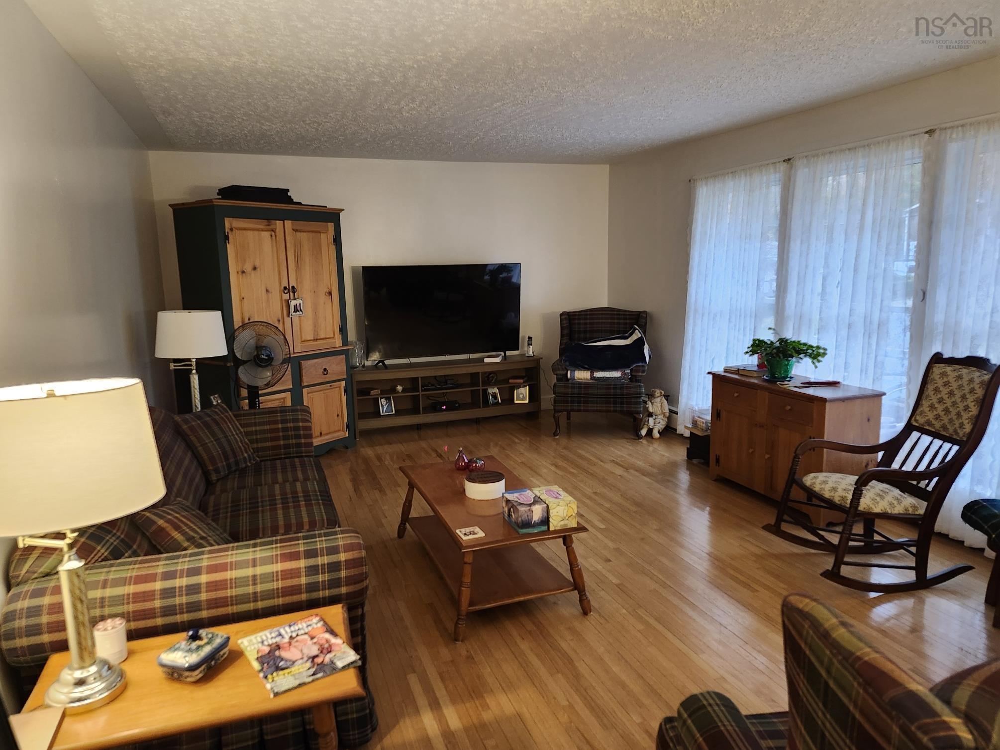 187 Stokil Drive photo #6