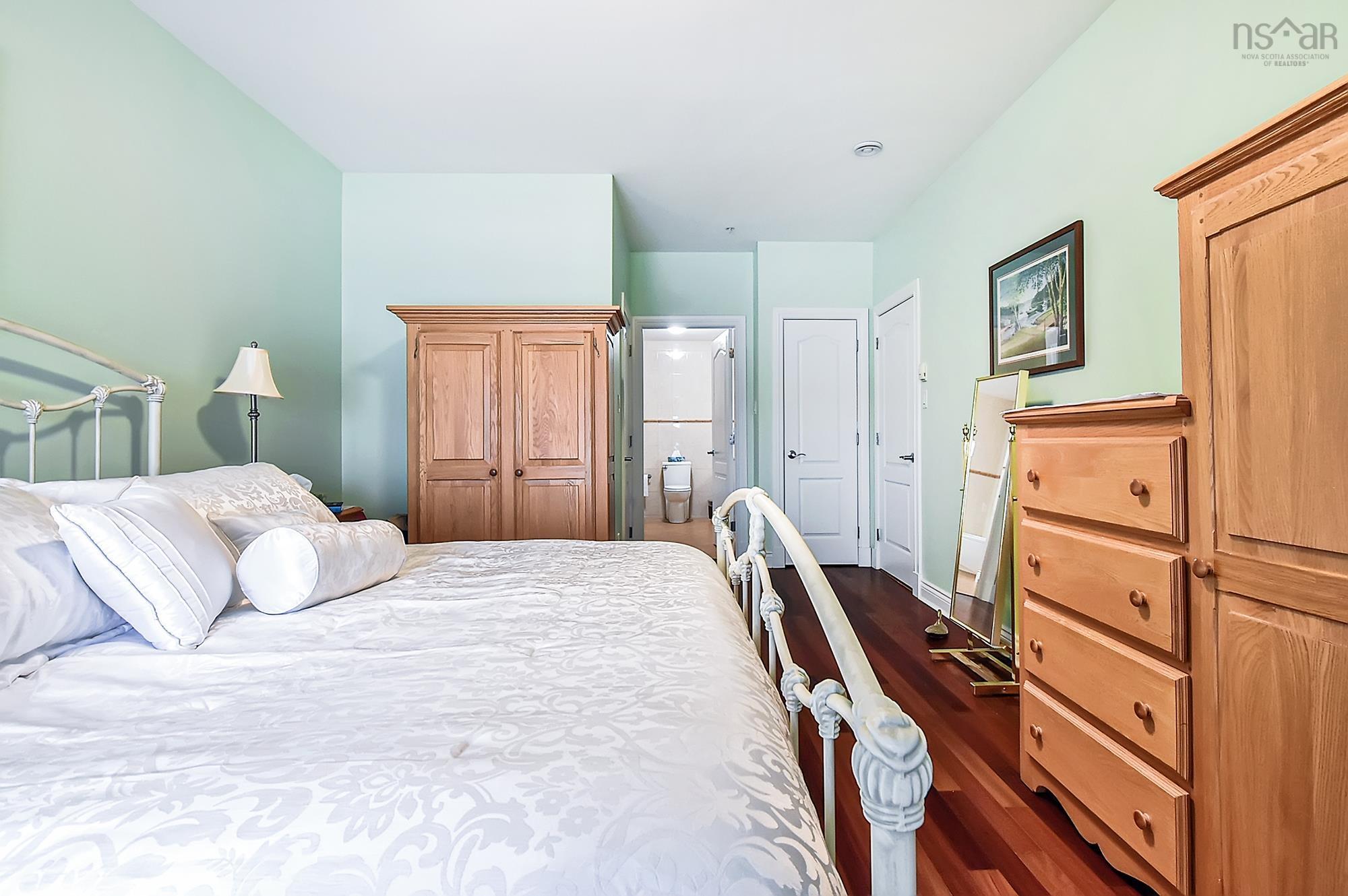 407 53 Bedros Lane photo #17