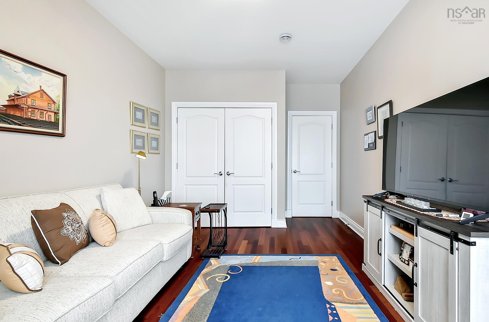 407 53 Bedros Lane photo #25