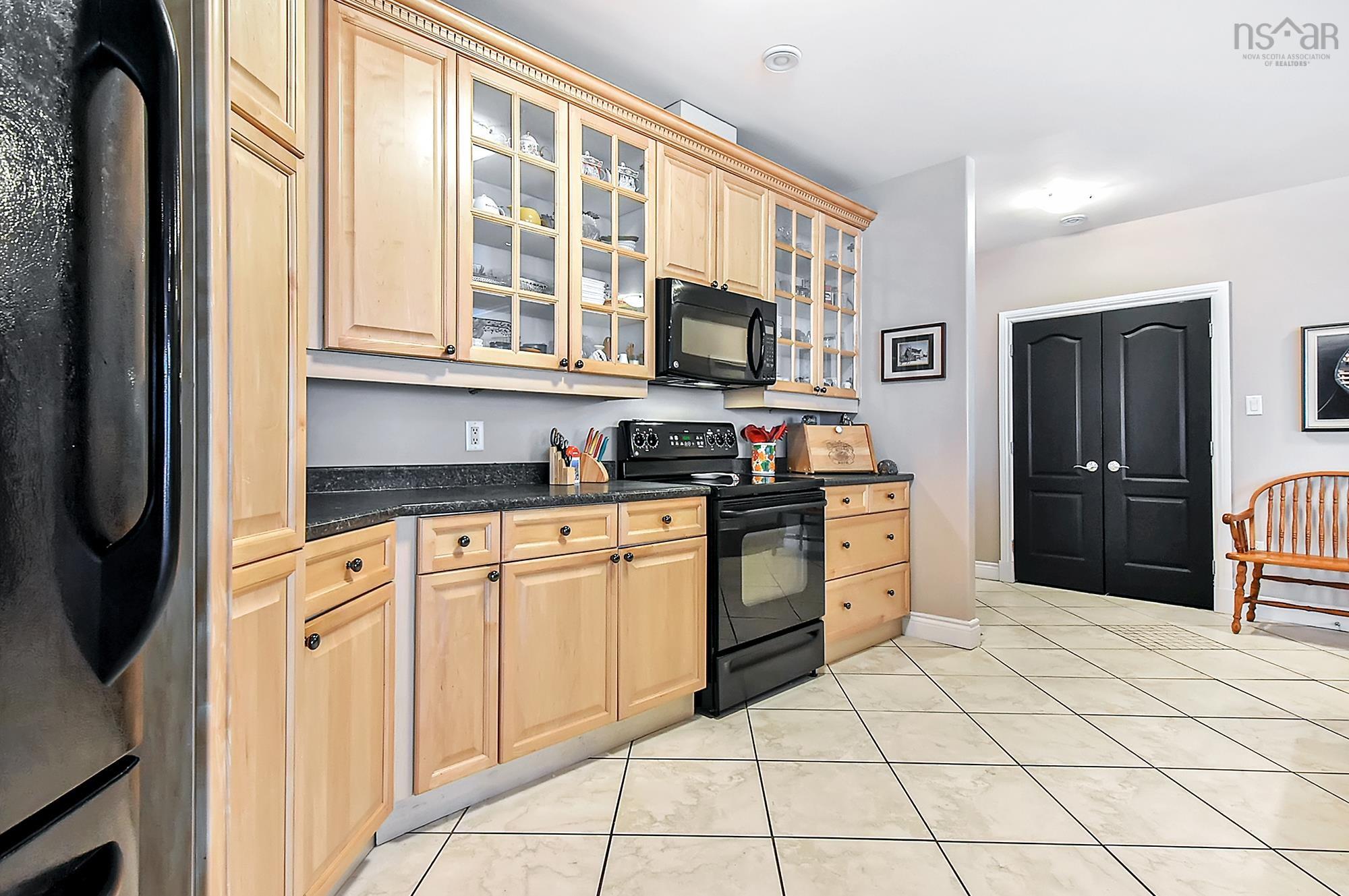 407 53 Bedros Lane photo #8