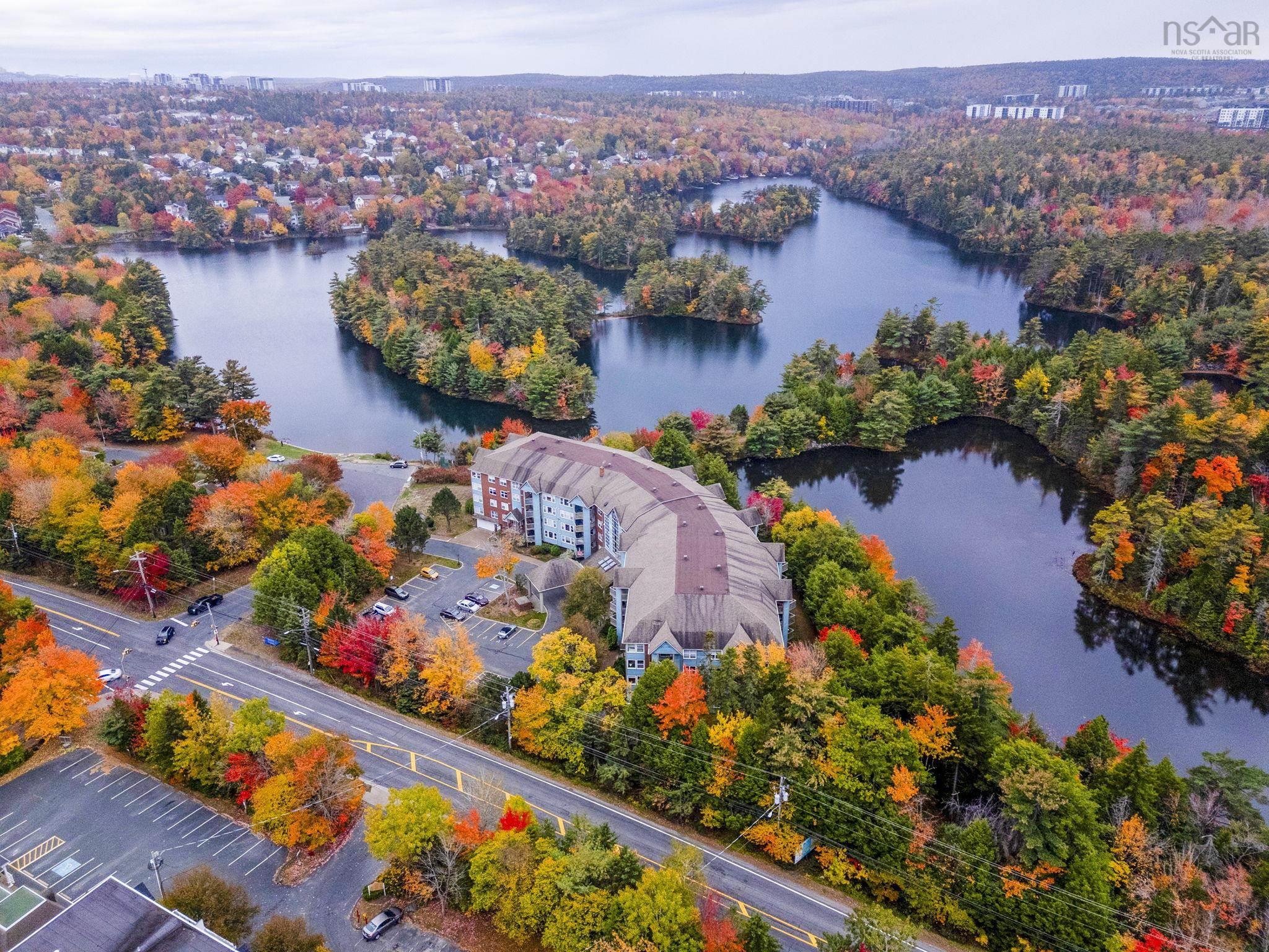 304 2 Lake Drive photo #2