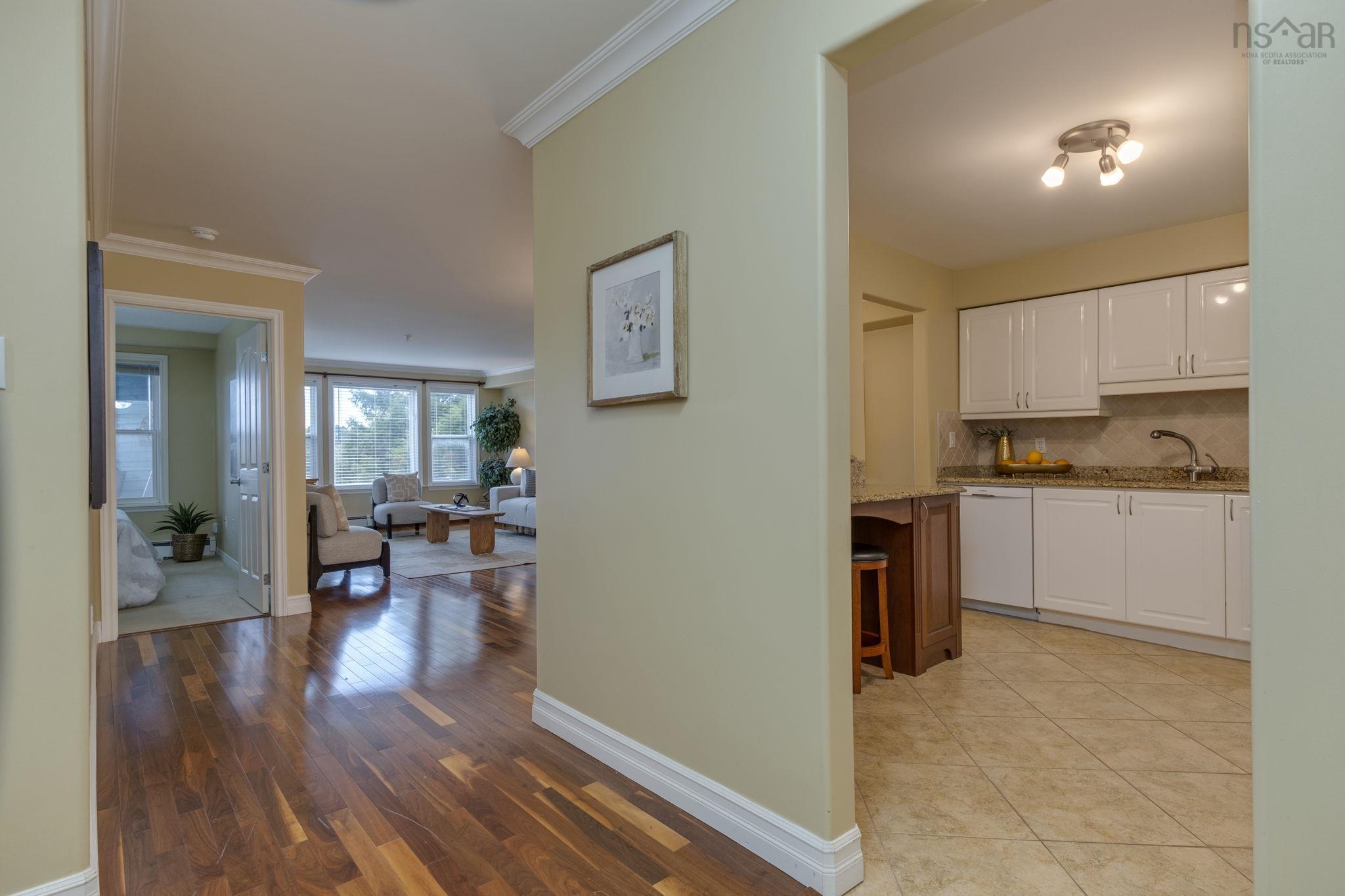 304 2 Lake Drive photo #4