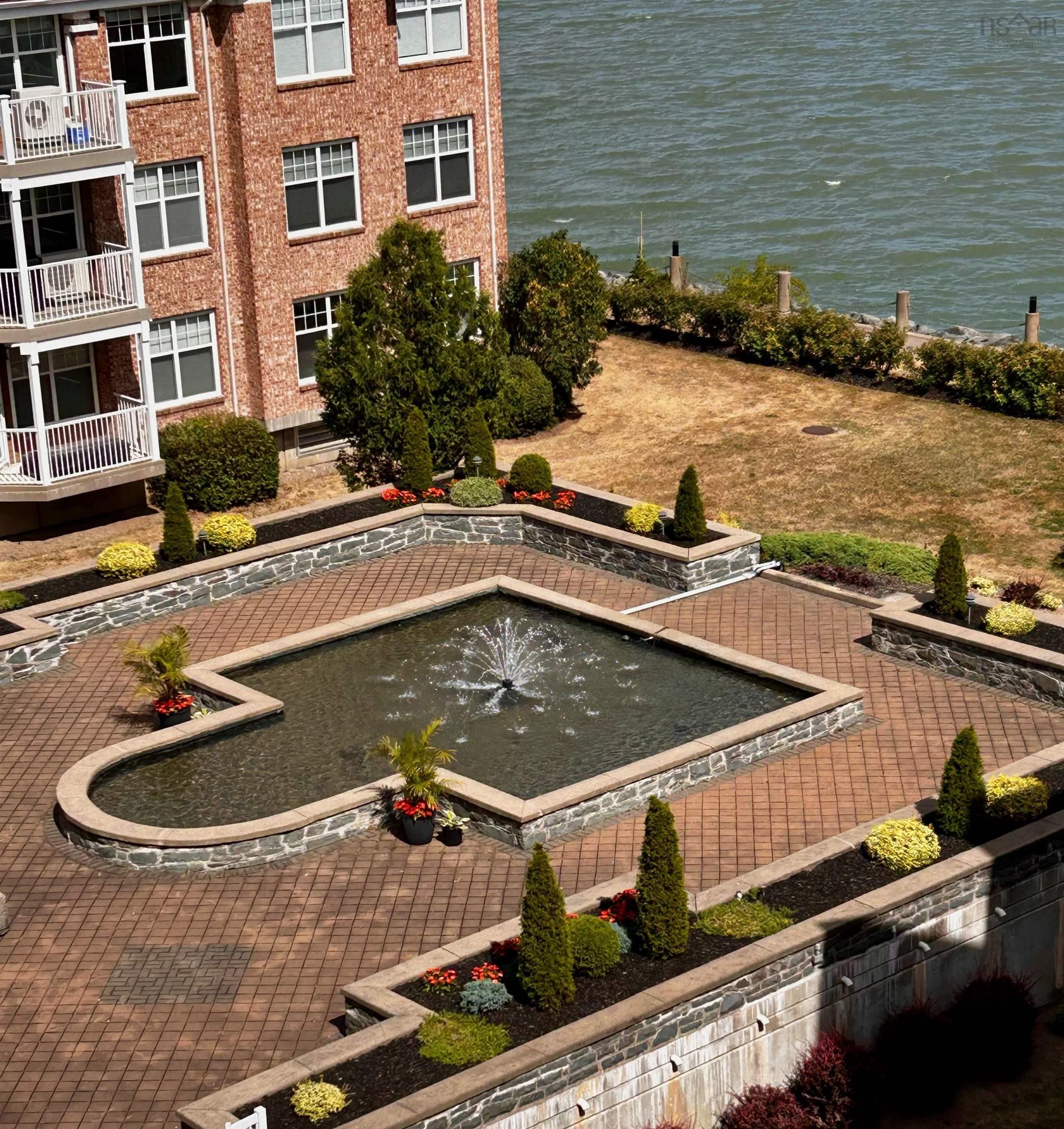 504 50 Waterfront Drive photo #11