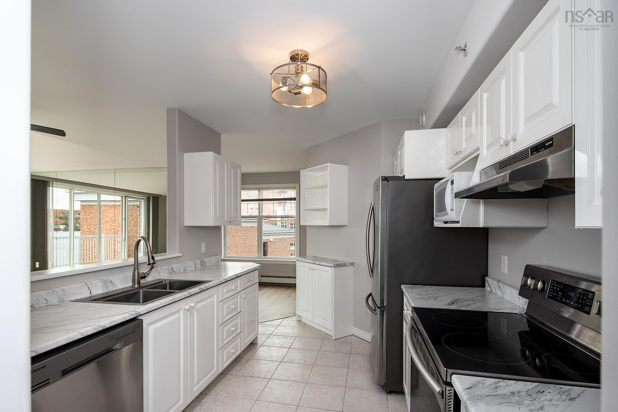 504 50 Waterfront Drive photo #18