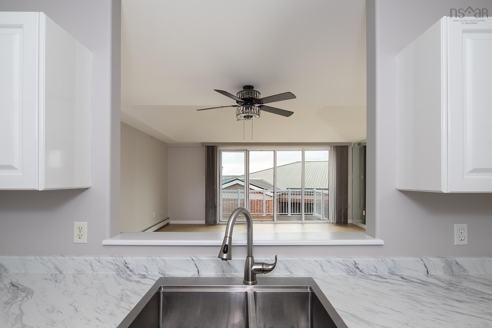 504 50 Waterfront Drive photo #19