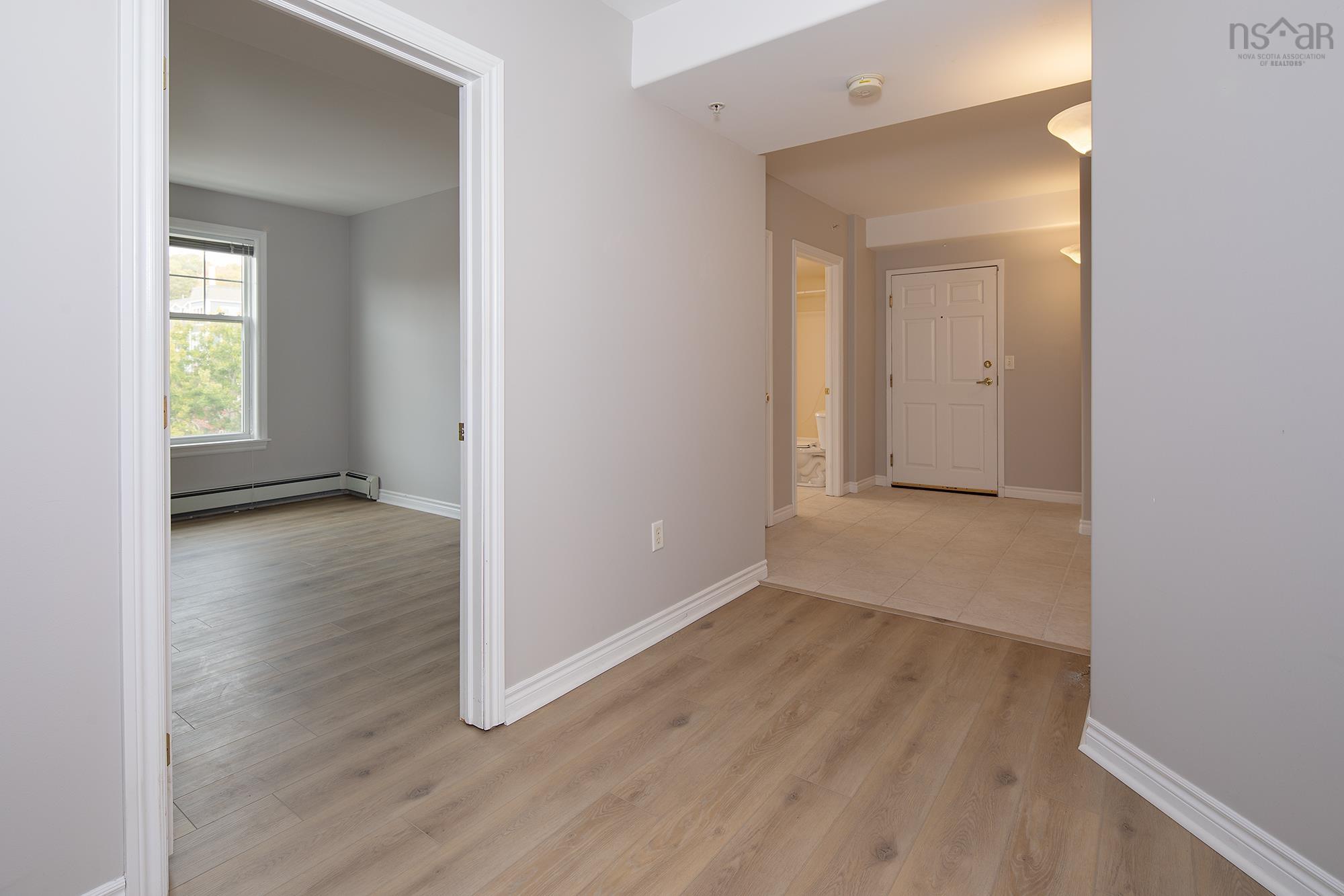 504 50 Waterfront Drive photo #25